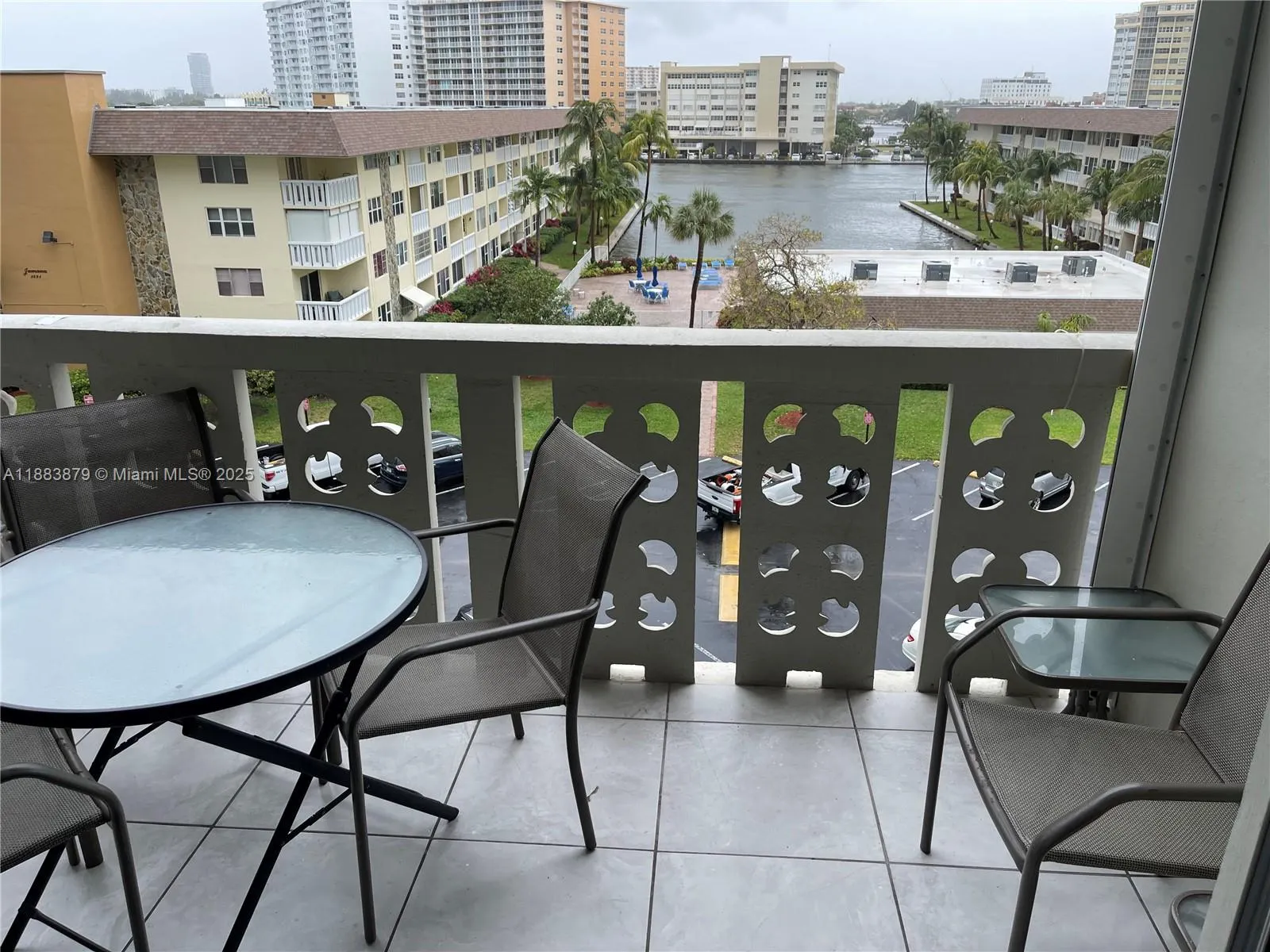1893 S Ocean Dr, #506