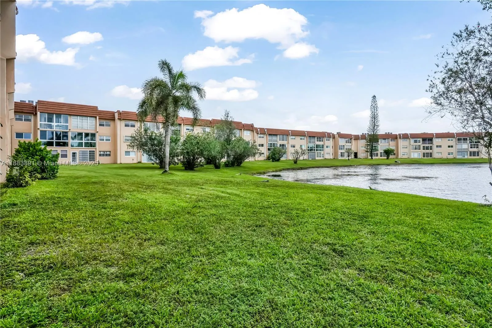 2741 N Pine Island Rd, #208