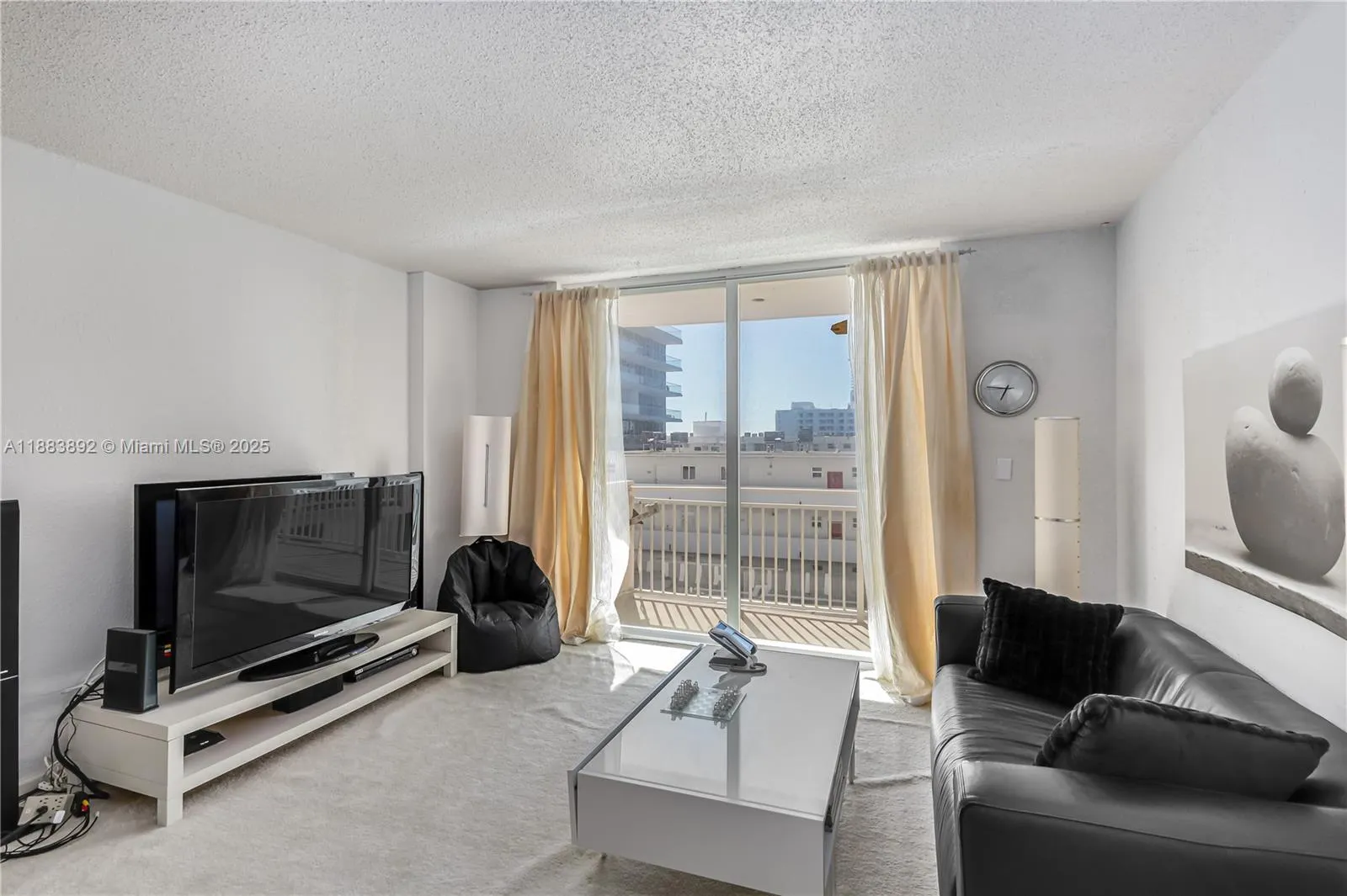 345 Ocean Dr, #707