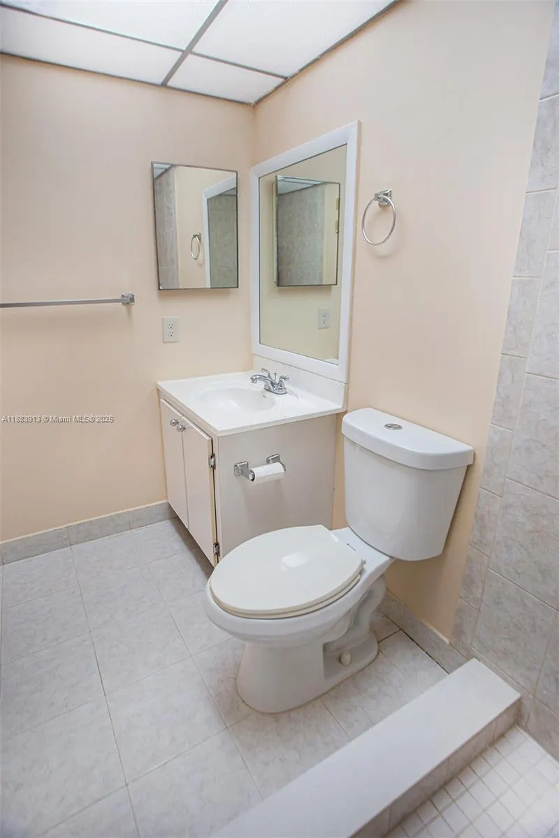 9711 W Mcnab Rd, #203