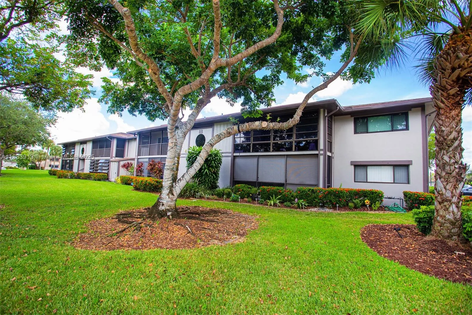 9711 W Mcnab Rd, #203
