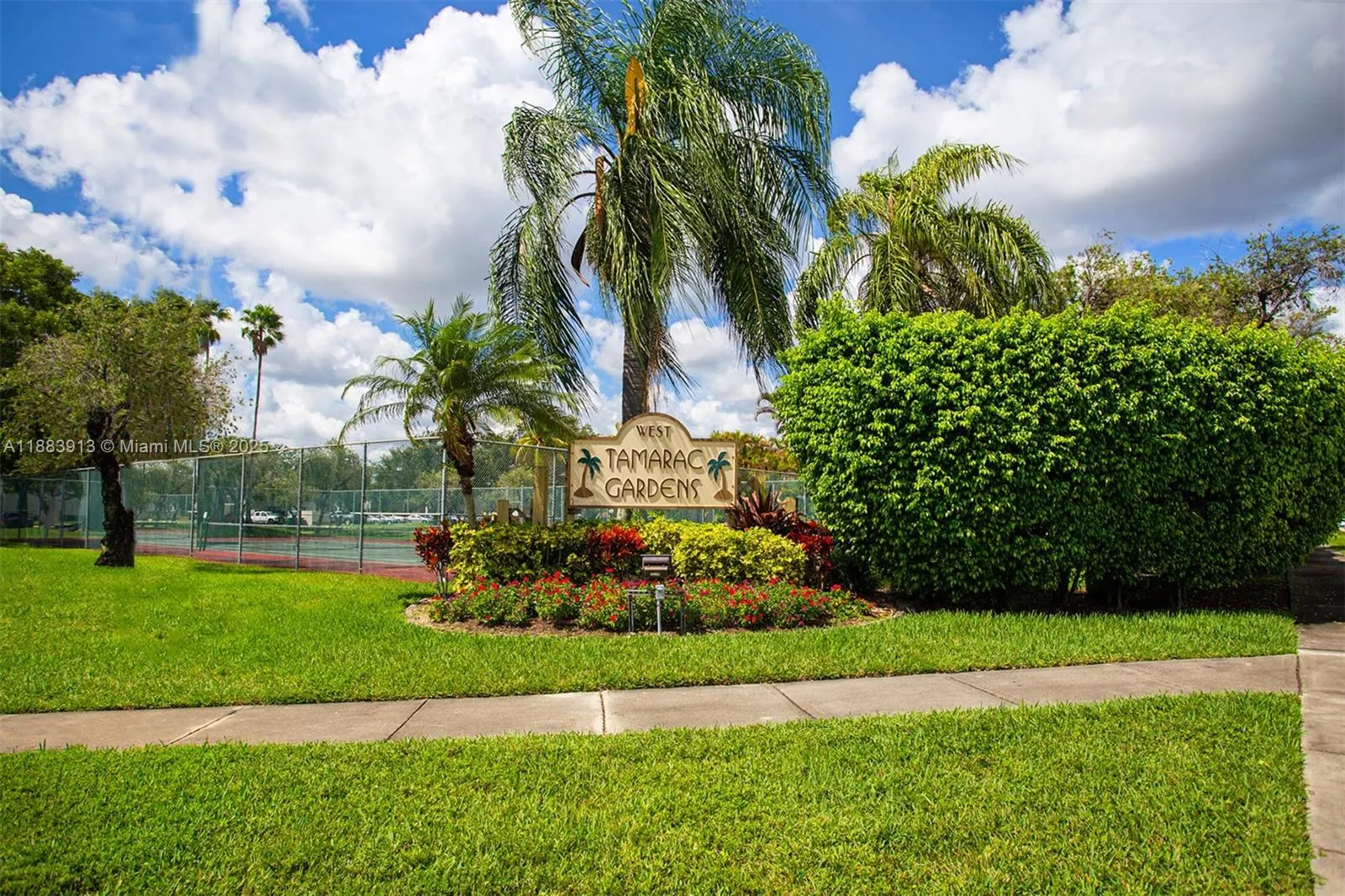 9711 W Mcnab Rd, #203