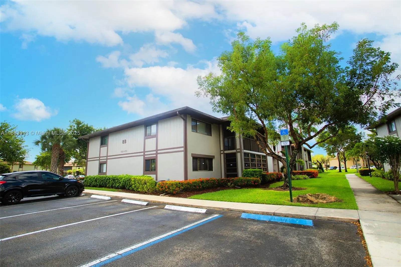 9711 W Mcnab Rd, #203
