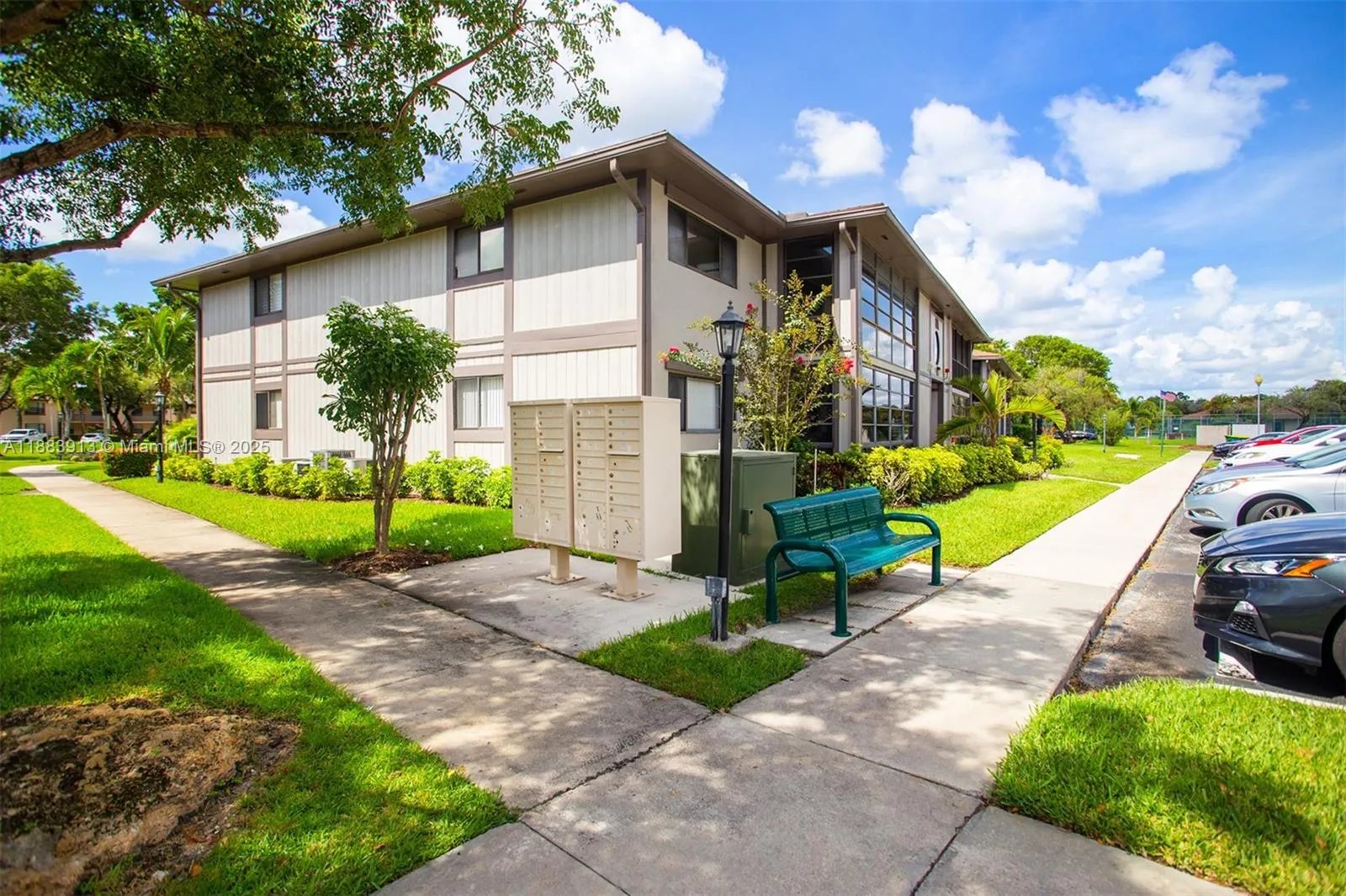 9711 W Mcnab Rd, #203