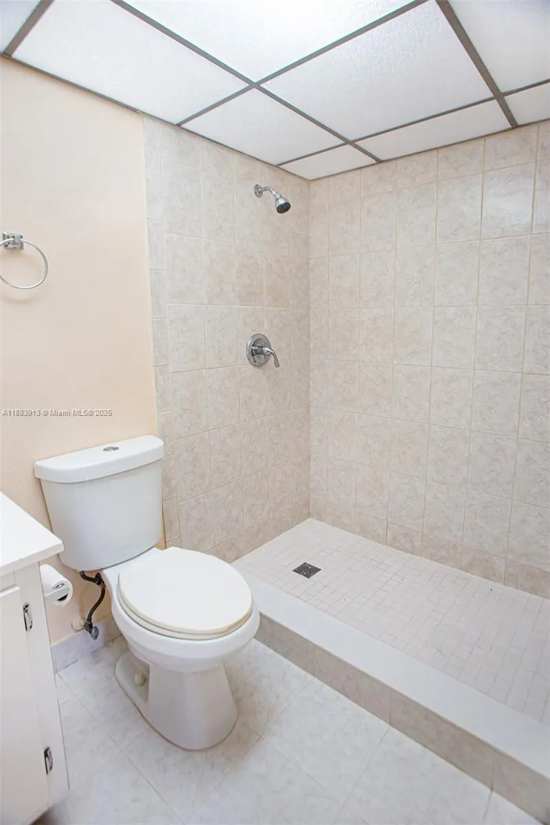 9711 W Mcnab Rd, #203