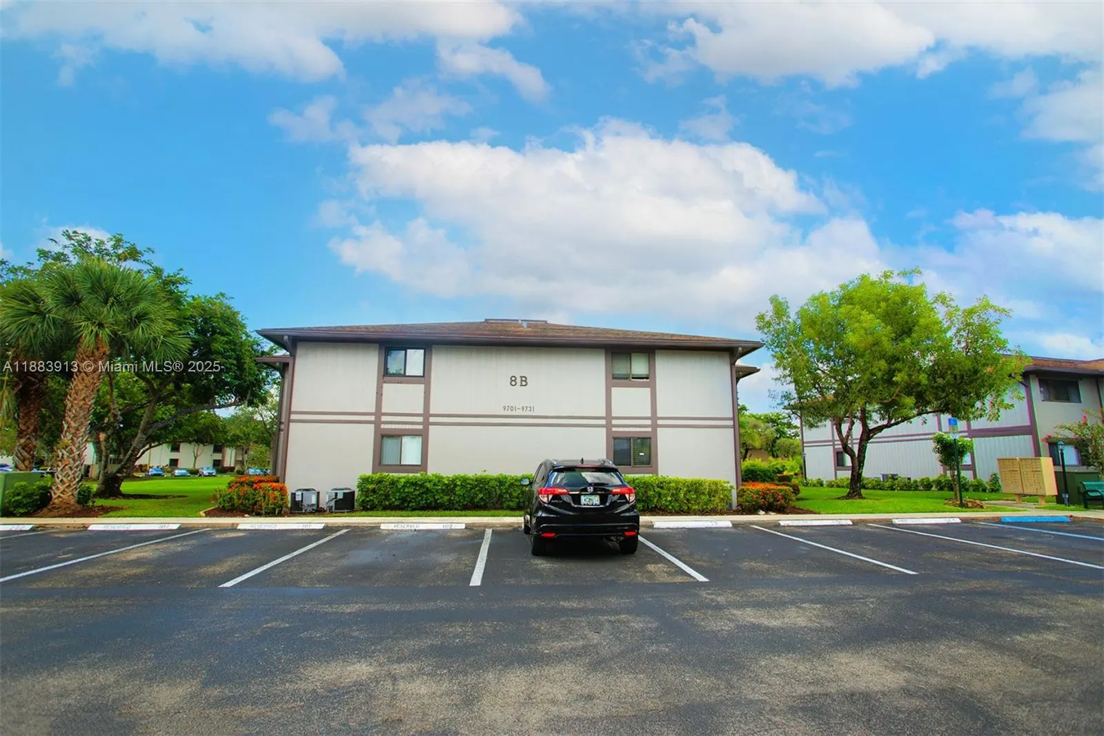 9711 W Mcnab Rd, #203