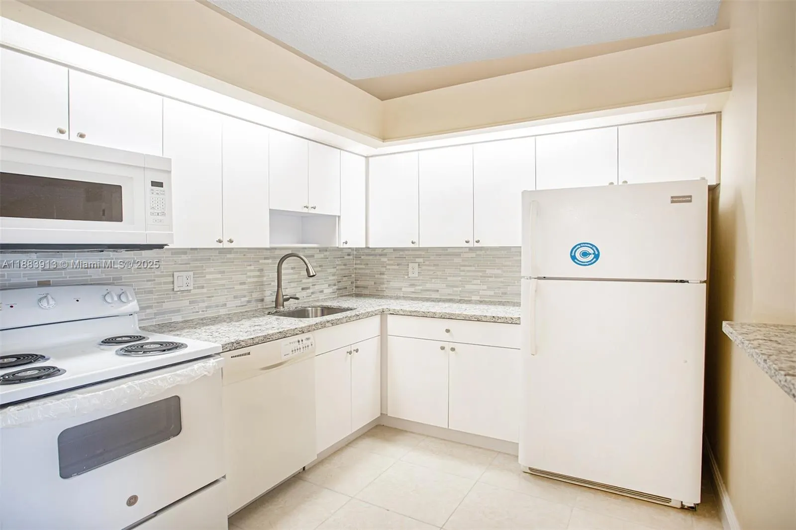9711 W Mcnab Rd, #203