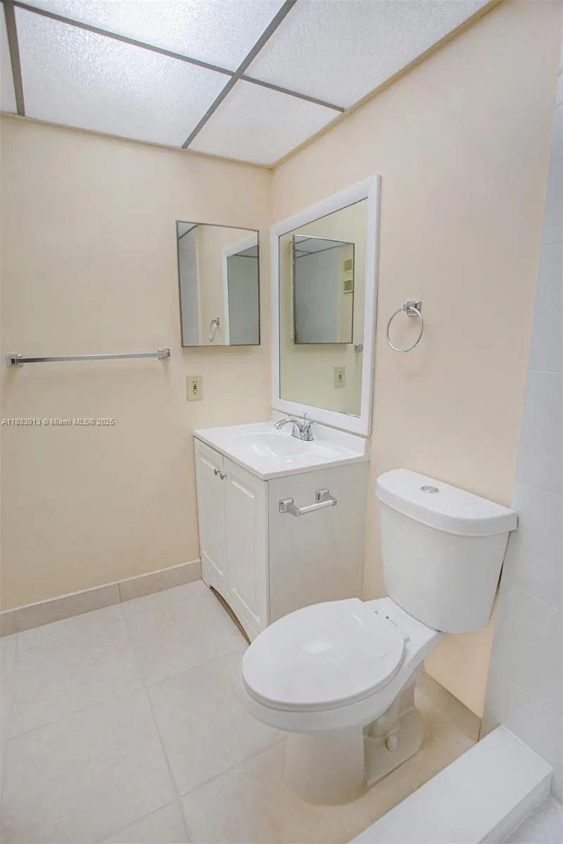 9711 W Mcnab Rd, #203