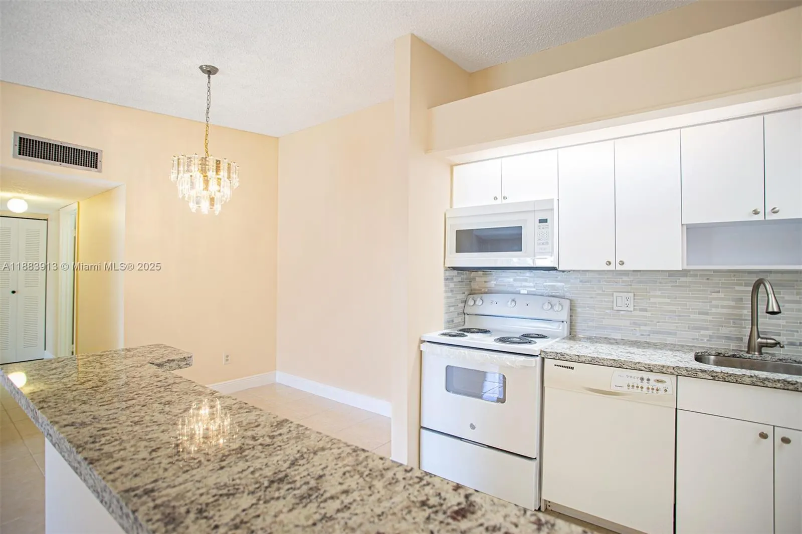 9711 W Mcnab Rd, #203