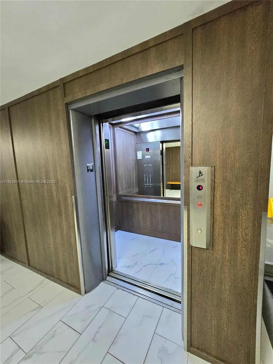 18051 Biscayne Blvd, #1204