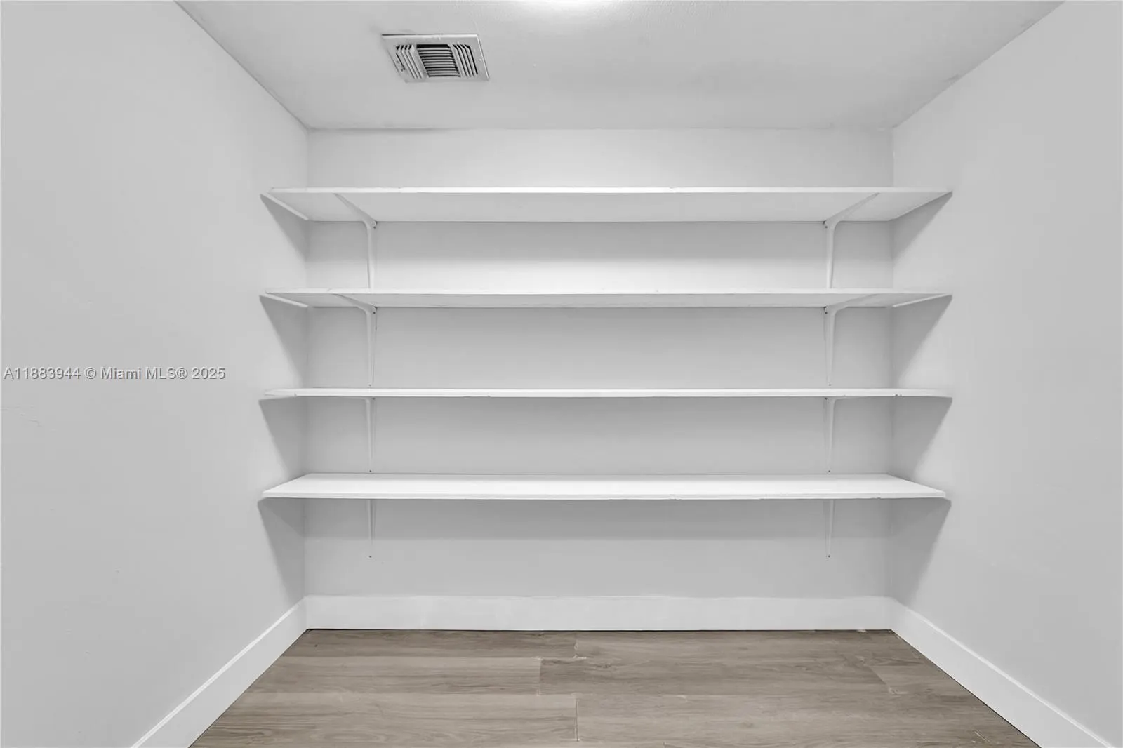 10220 NW 30th Ct, #109
