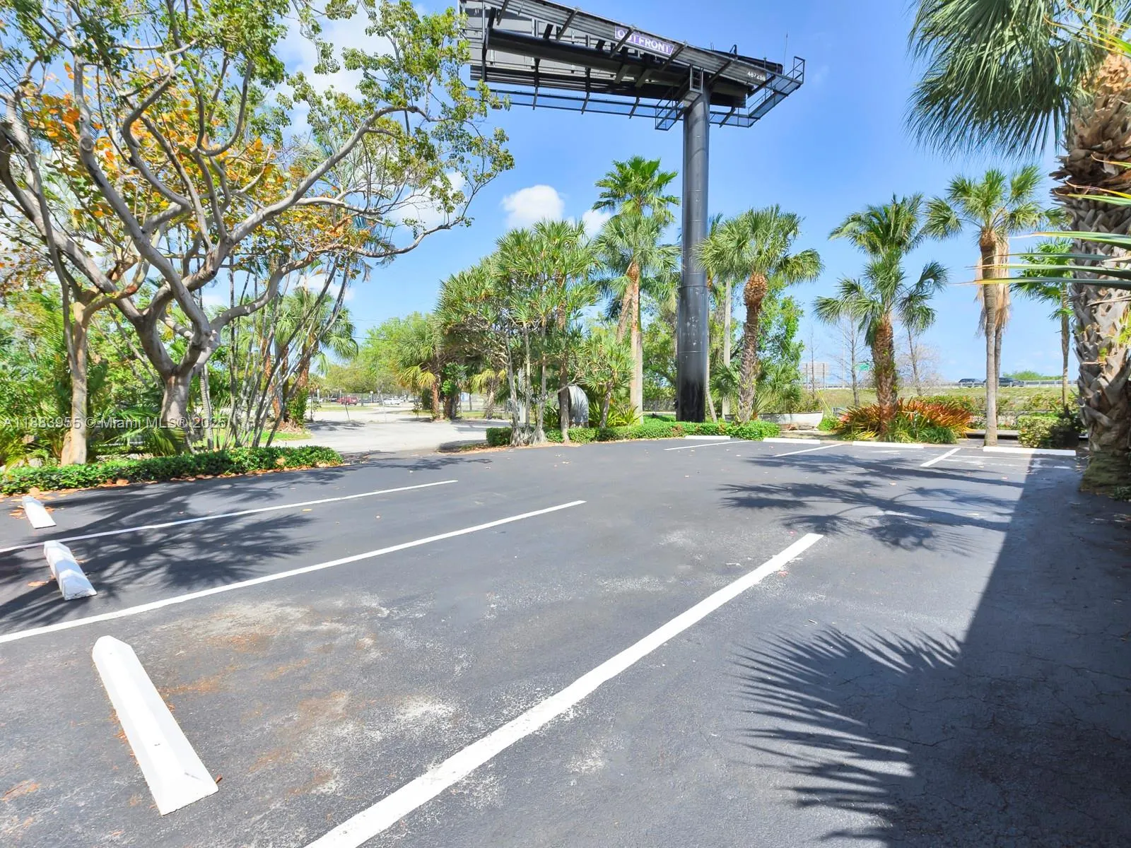 60 NW 60th St