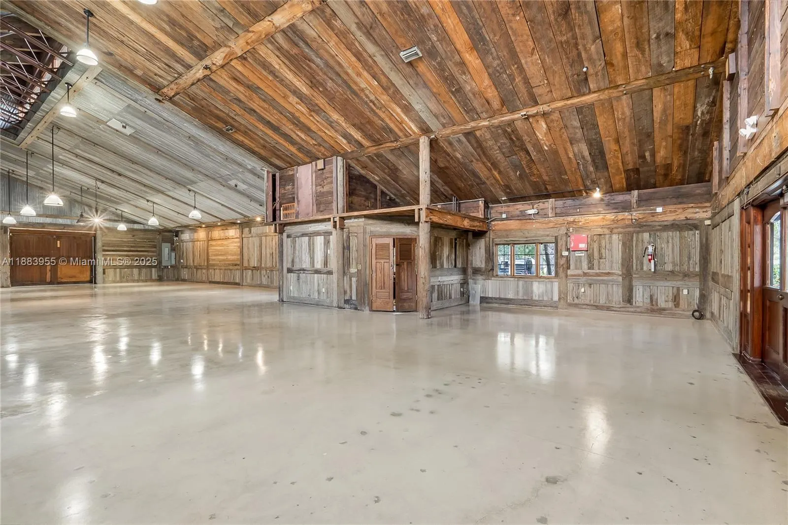 60 NW 60th St