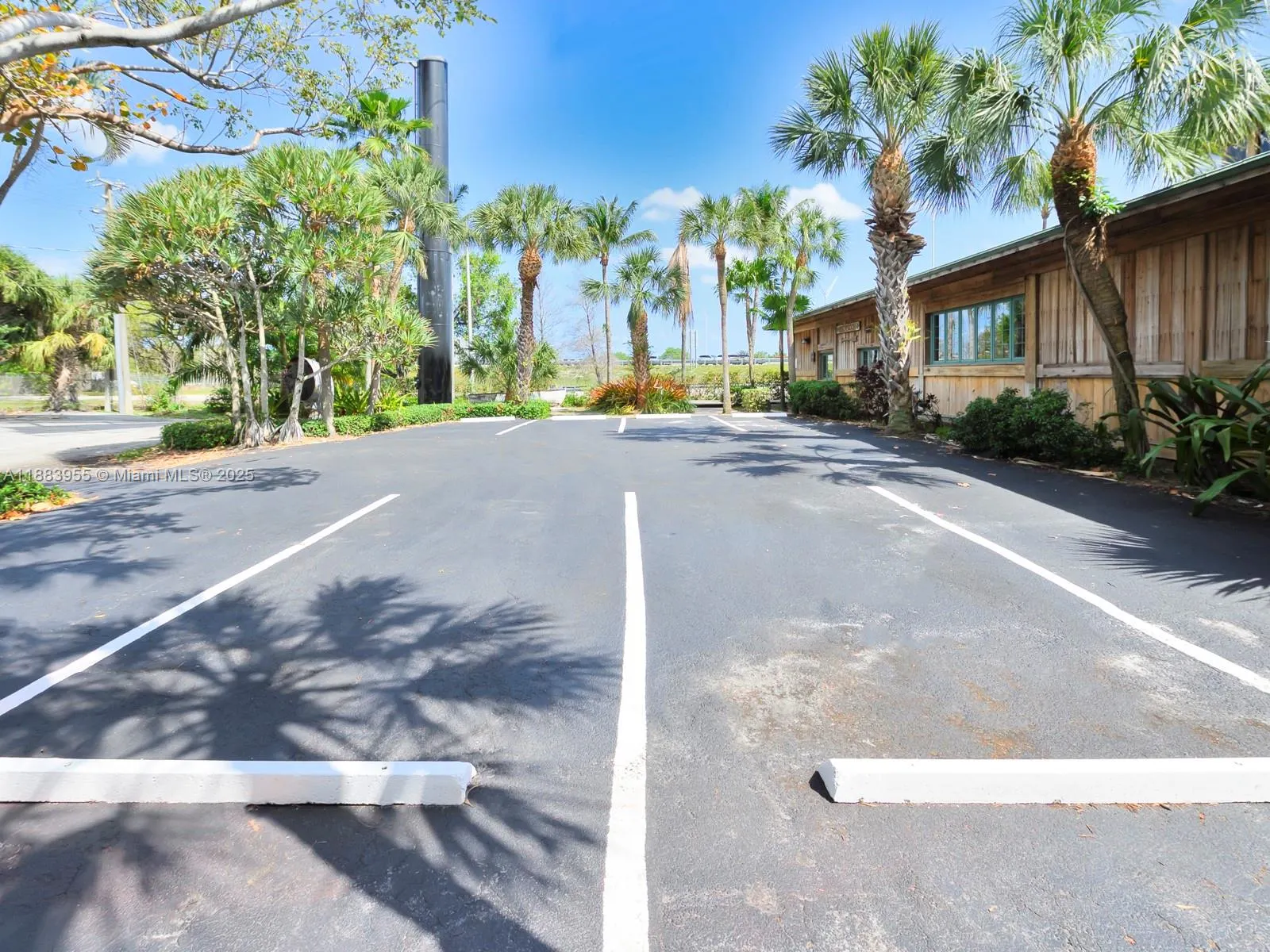 60 NW 60th St