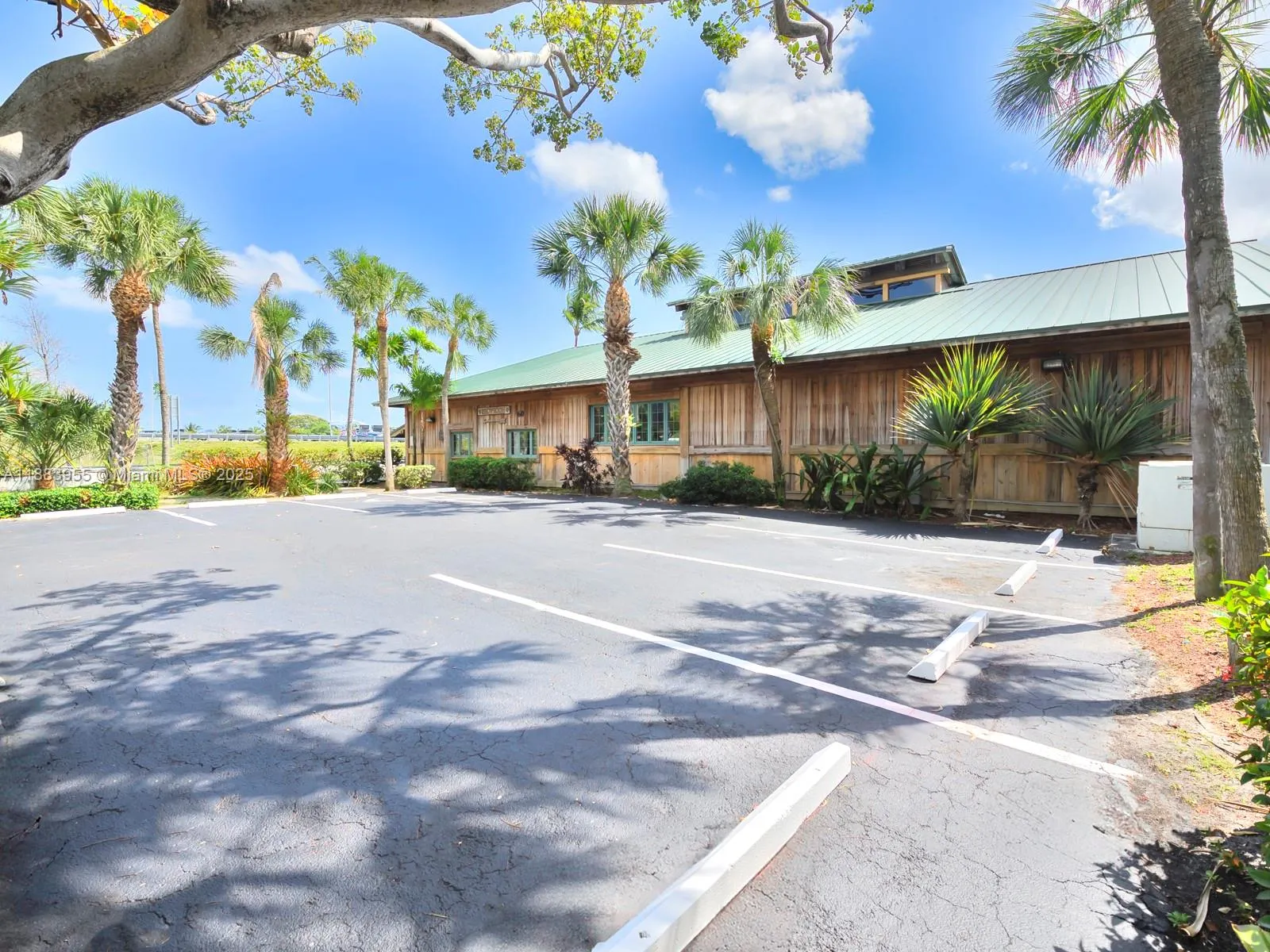 60 NW 60th St
