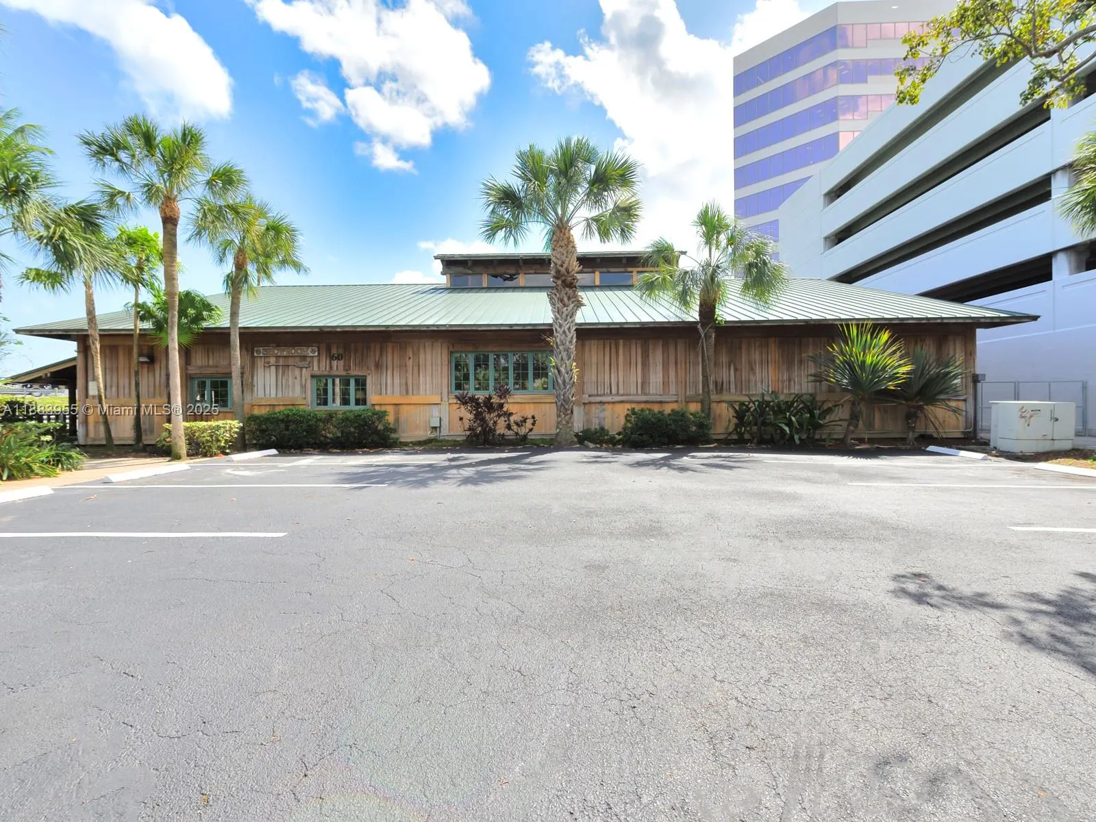 60 NW 60th St
