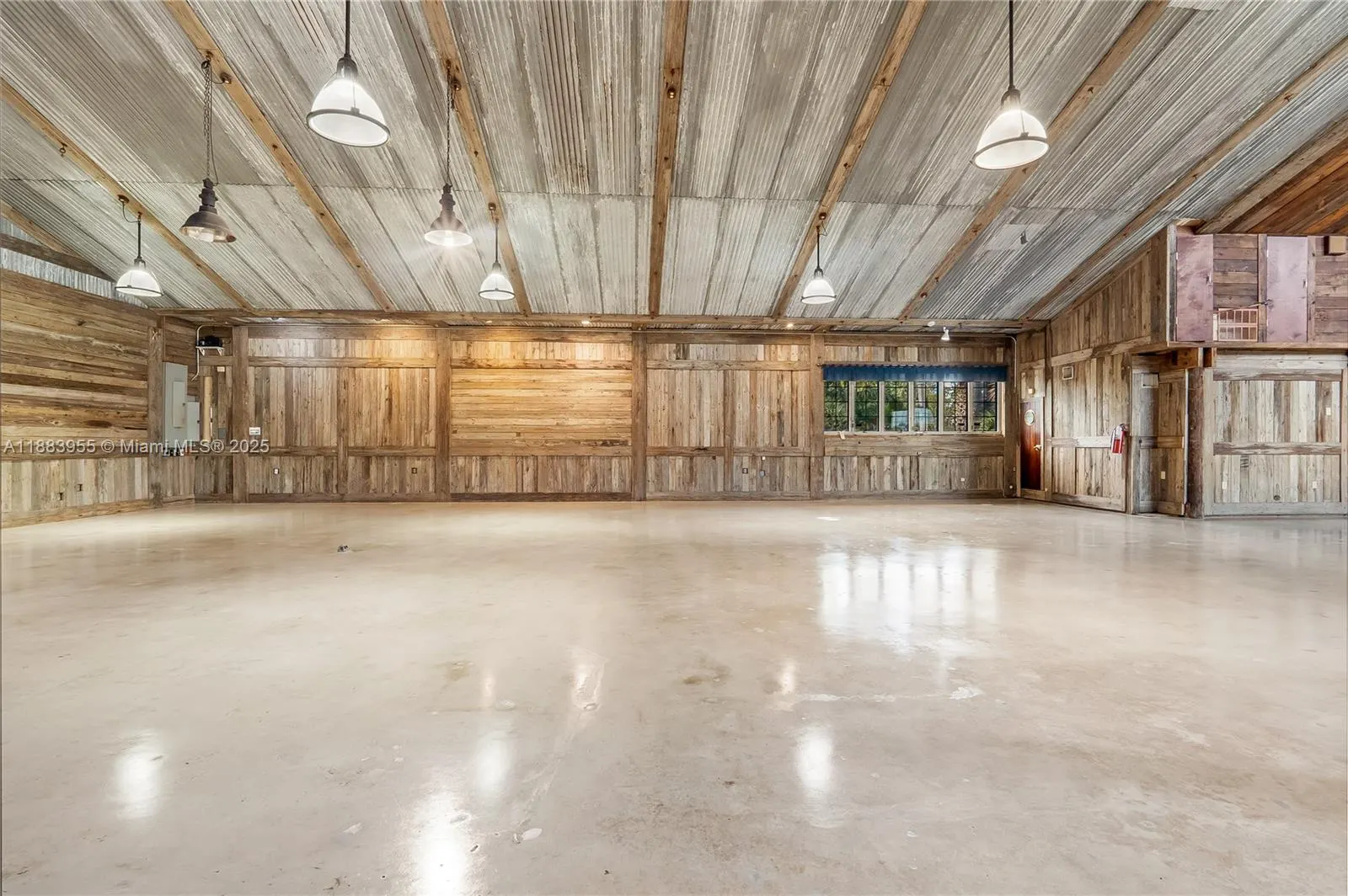 60 NW 60th St