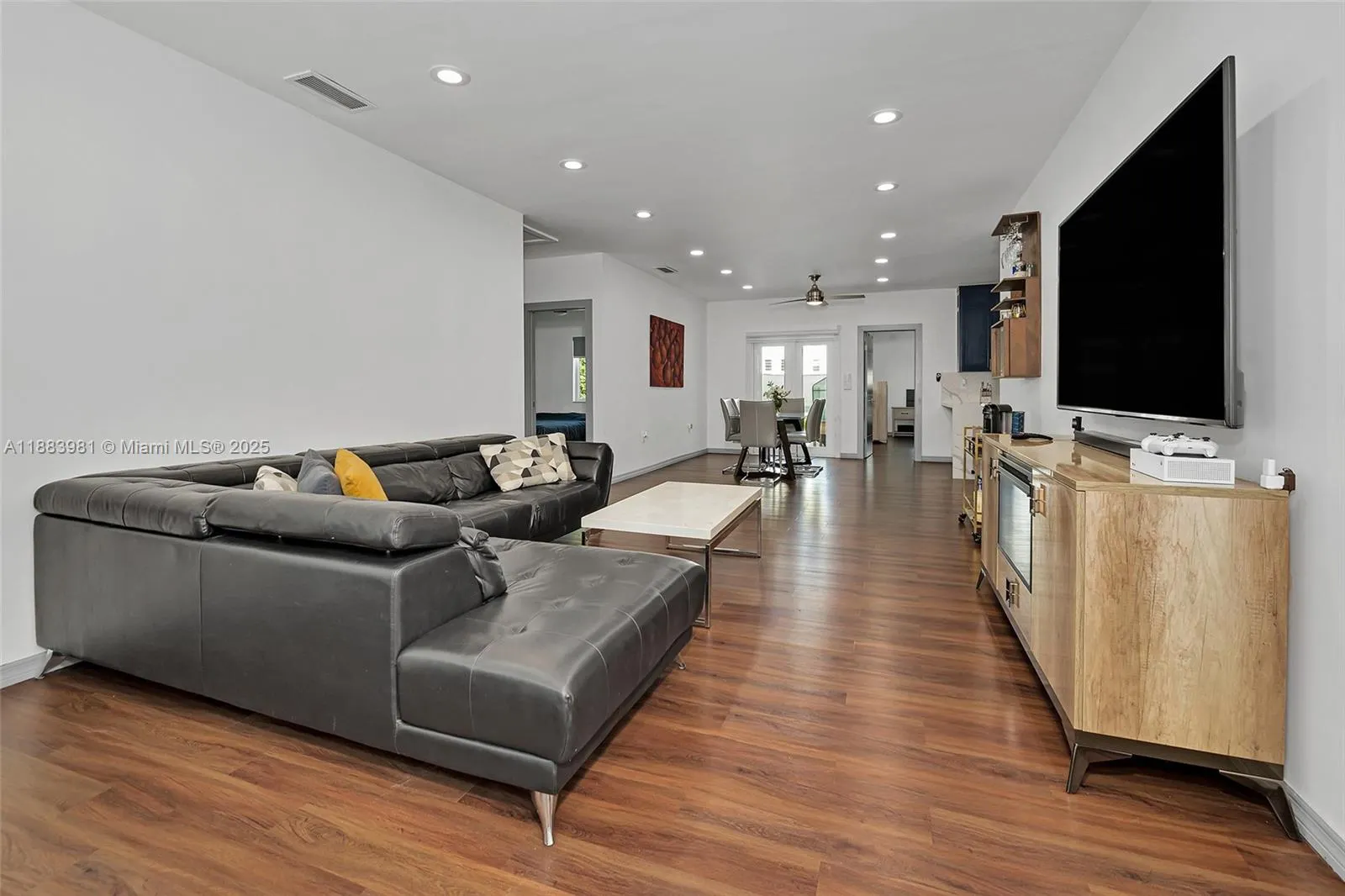 335 Romano Ave