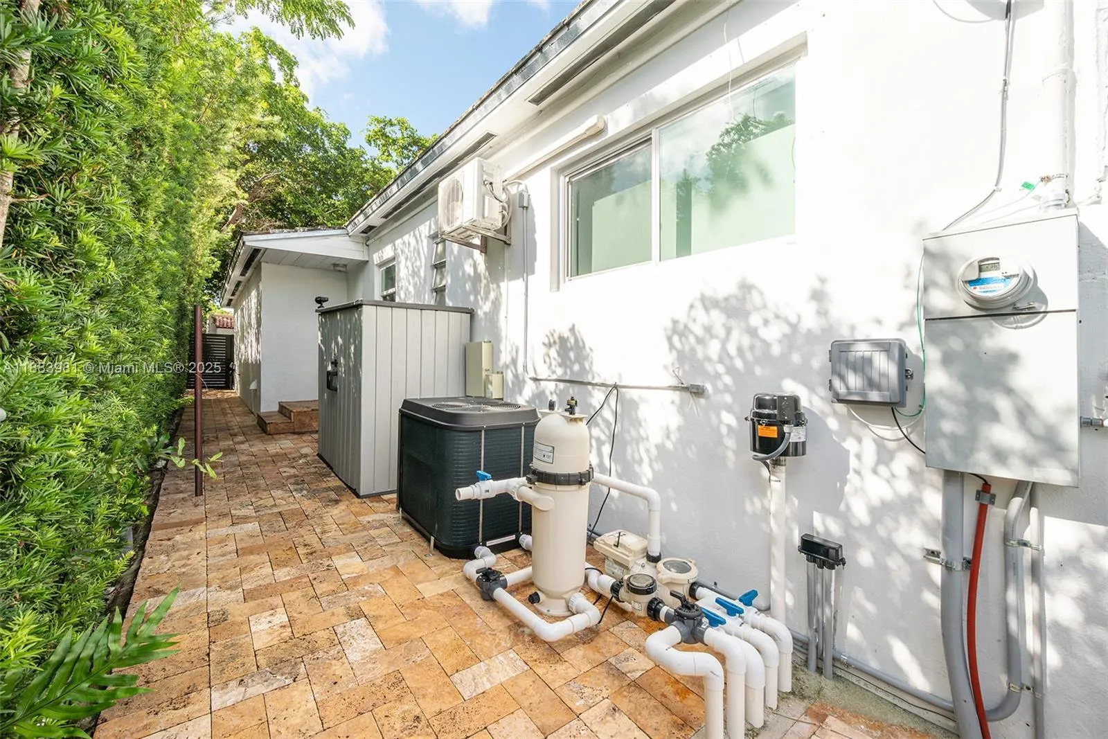 335 Romano Ave