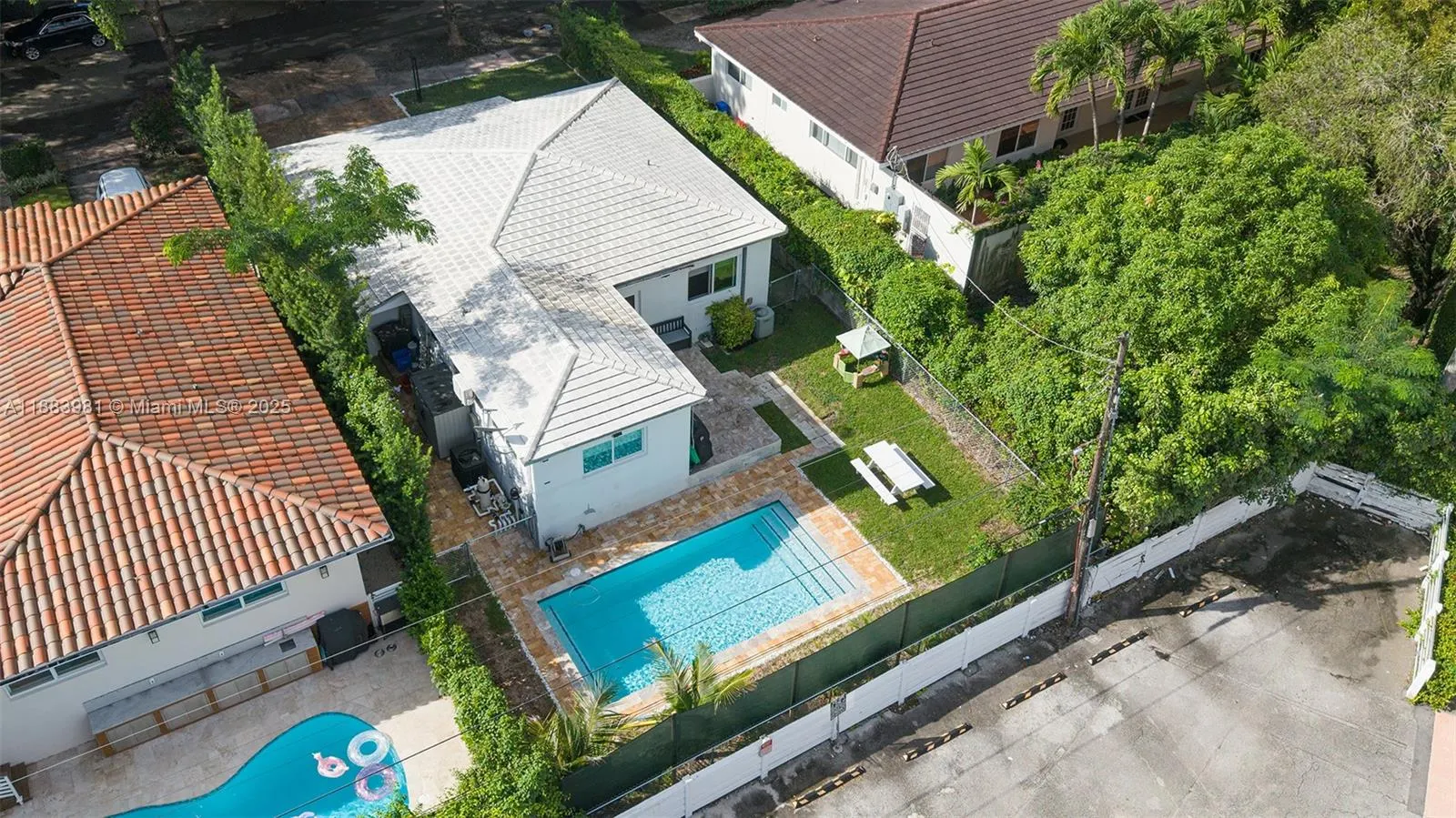 335 Romano Ave