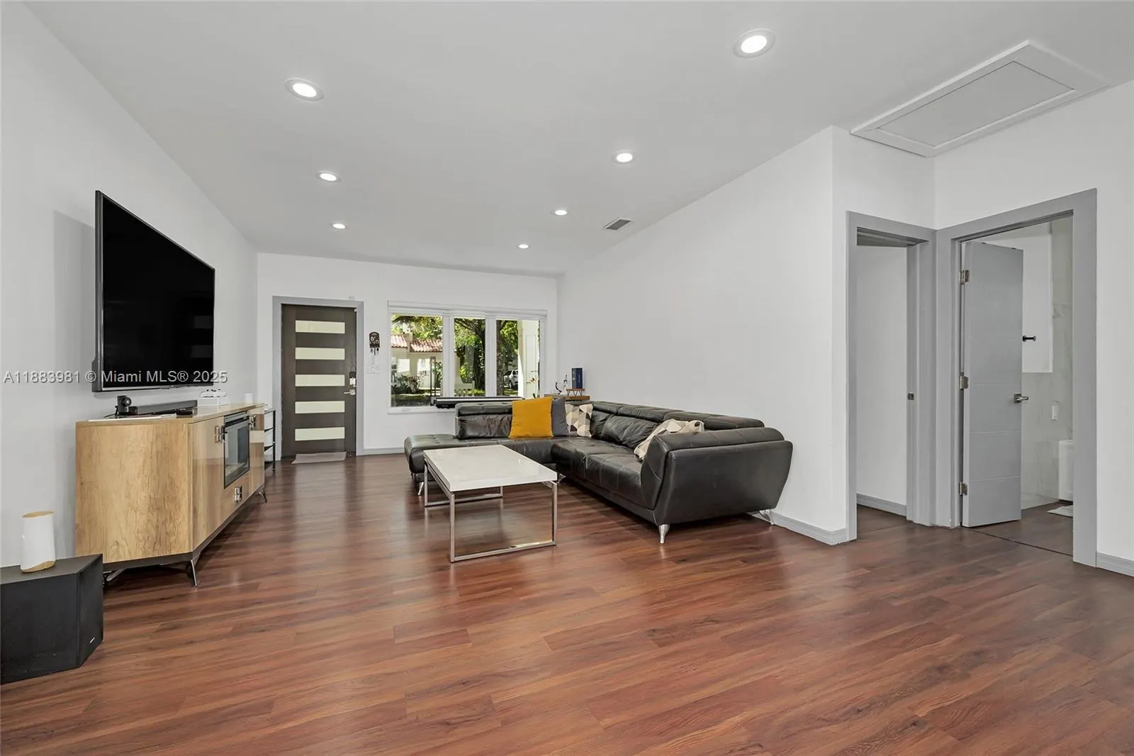 335 Romano Ave