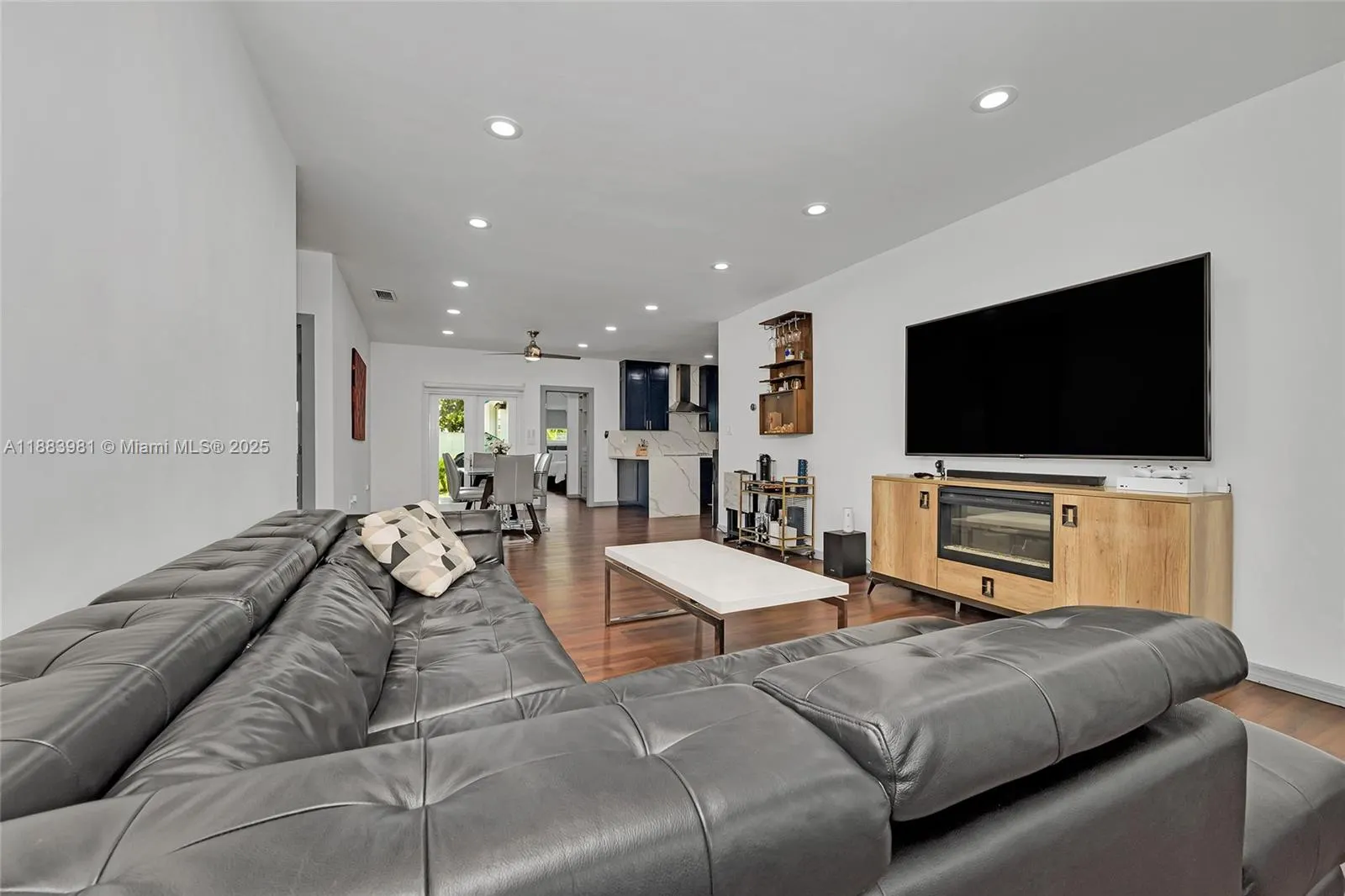 335 Romano Ave