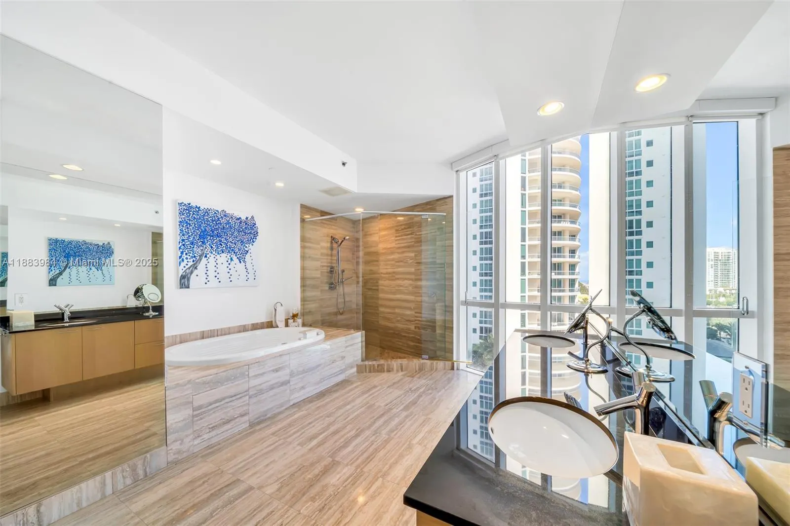16001 Collins Ave, #701