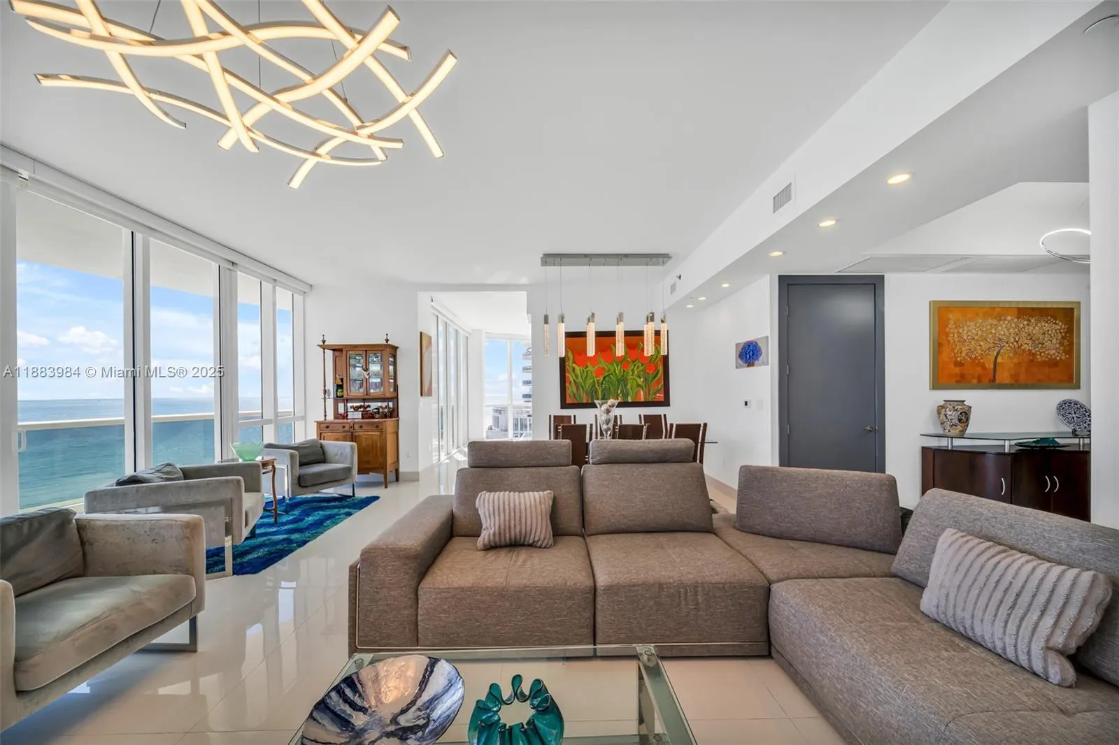 16001 Collins Ave, #701