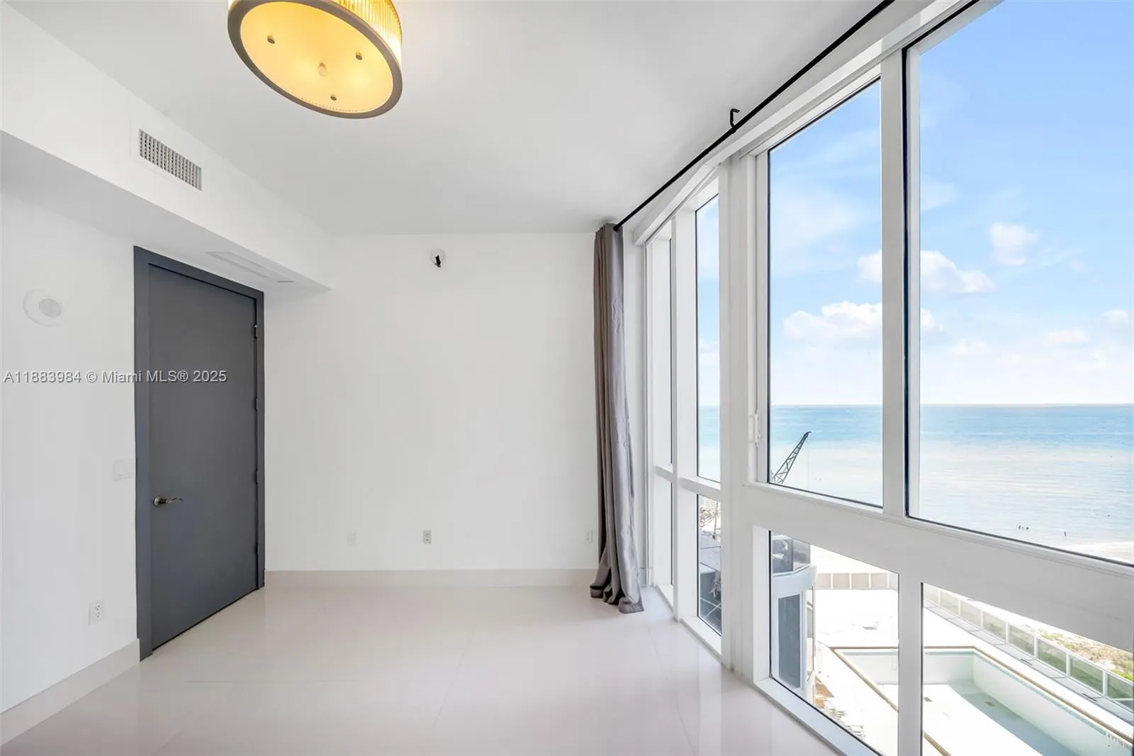 16001 Collins Ave, #701