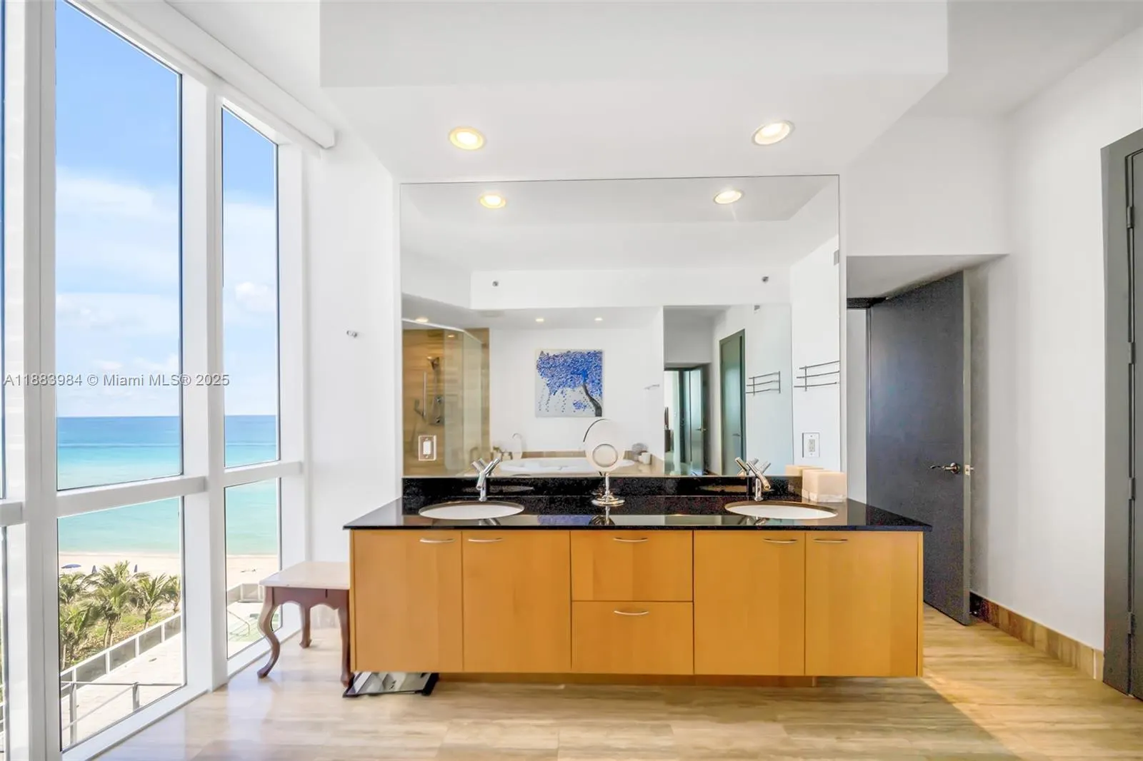 16001 Collins Ave, #701