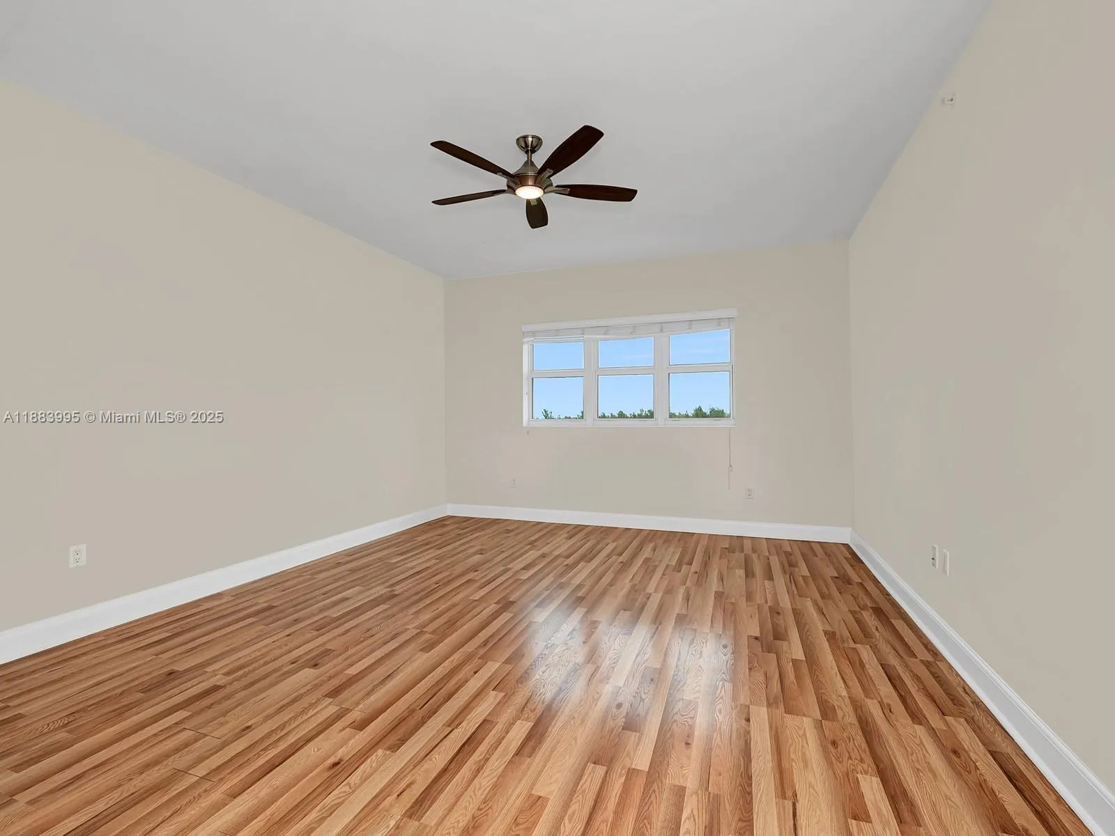 15051 Royal Oaks Ln, #906