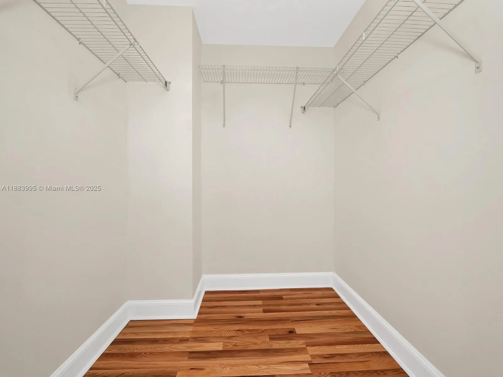 15051 Royal Oaks Ln, #906