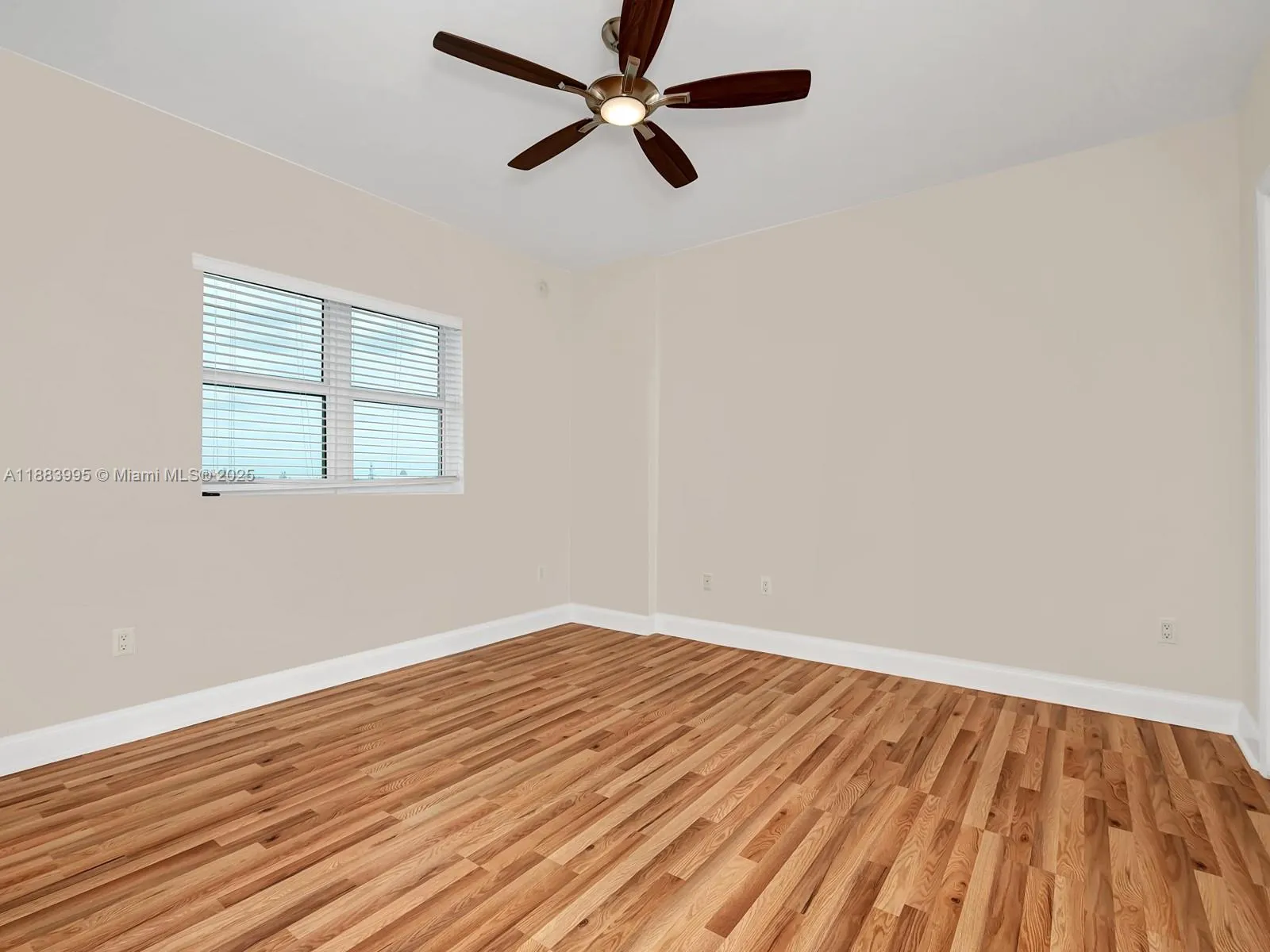 15051 Royal Oaks Ln, #906