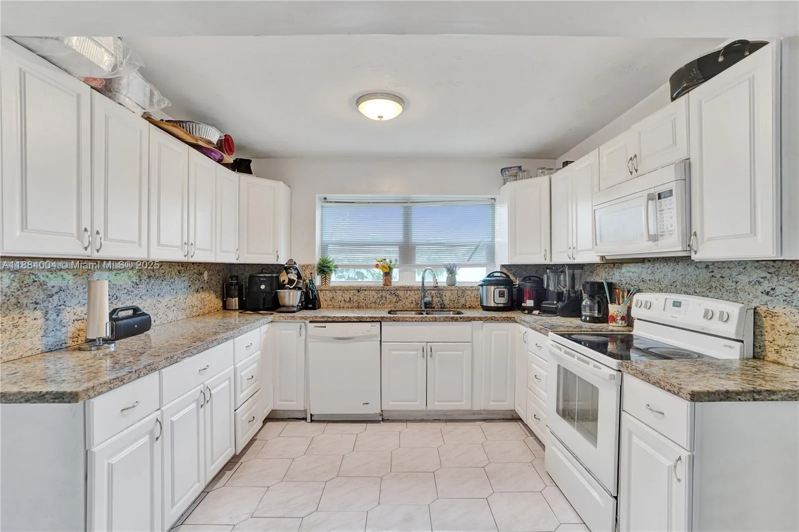 320 N 71st Ave