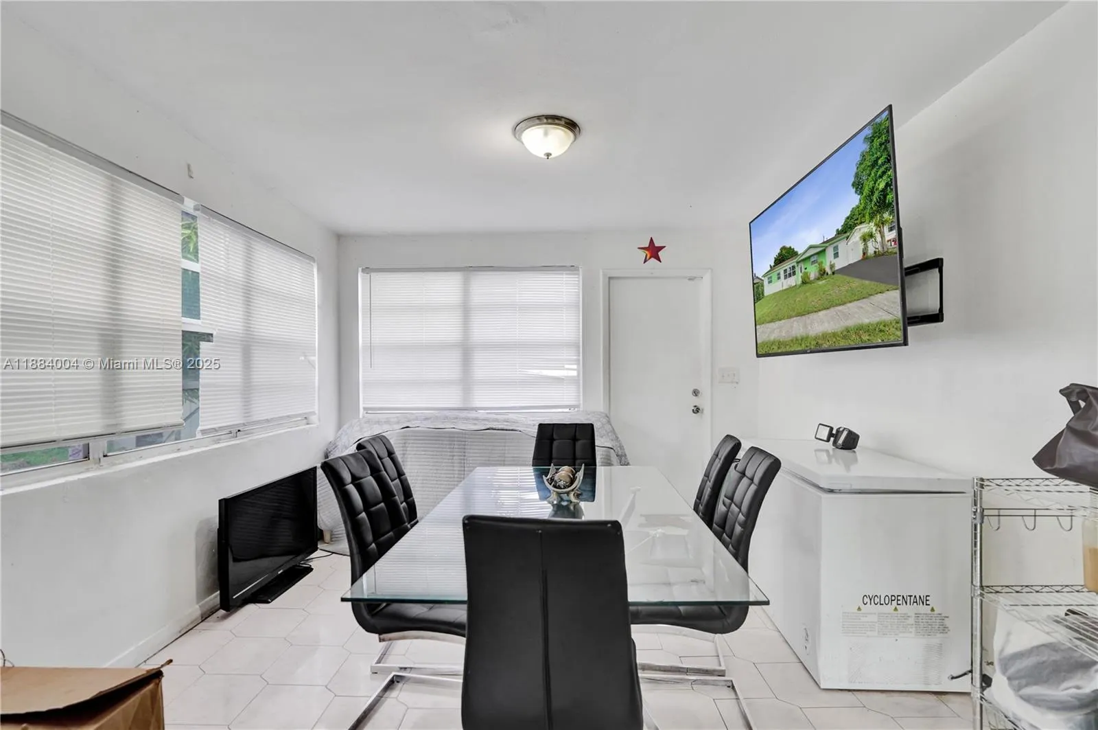 320 N 71st Ave
