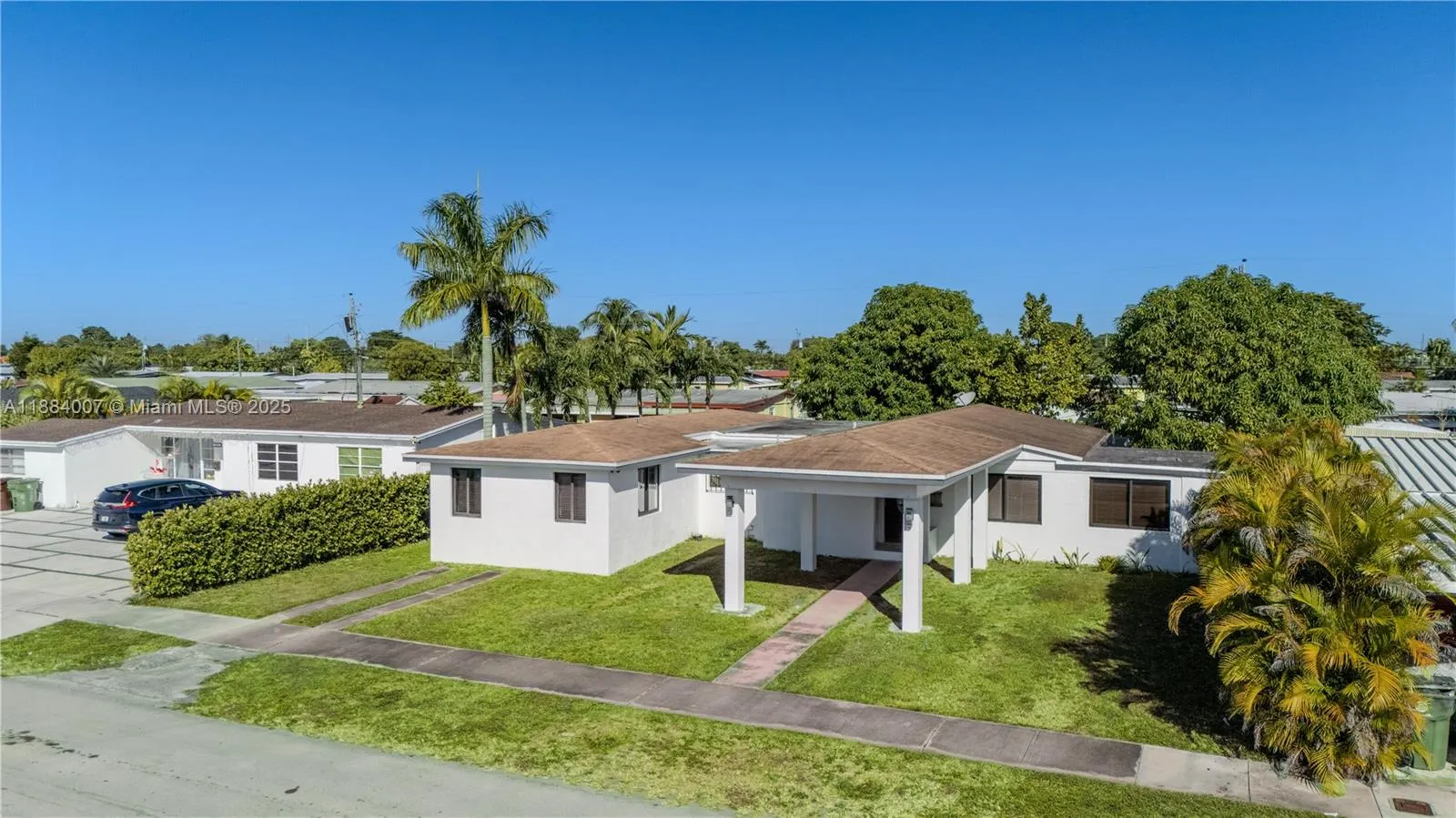 1231 W 60th Ter