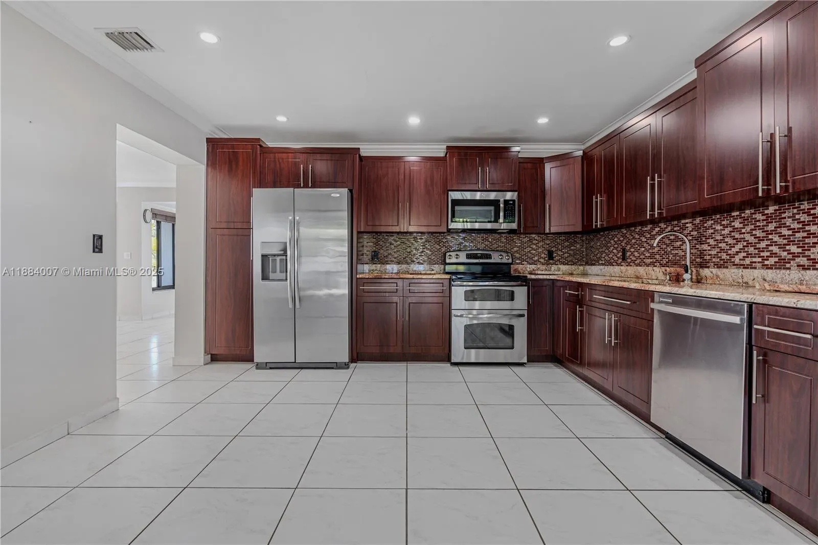 1231 W 60th Ter