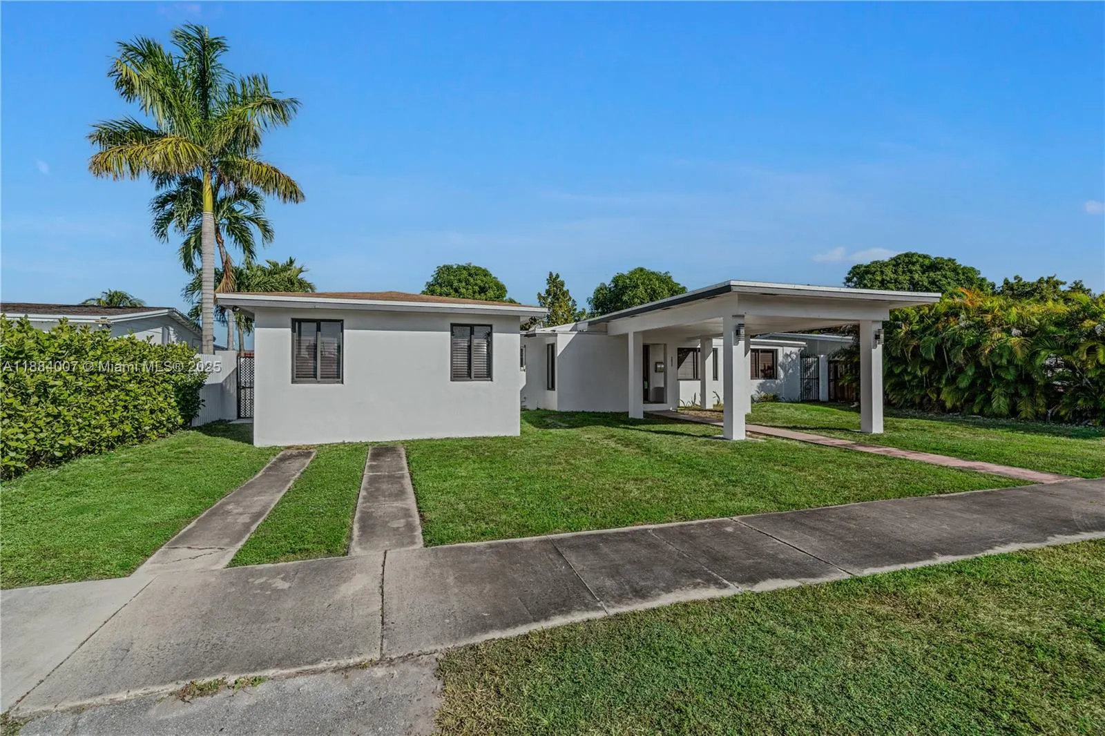 1231 W 60th Ter