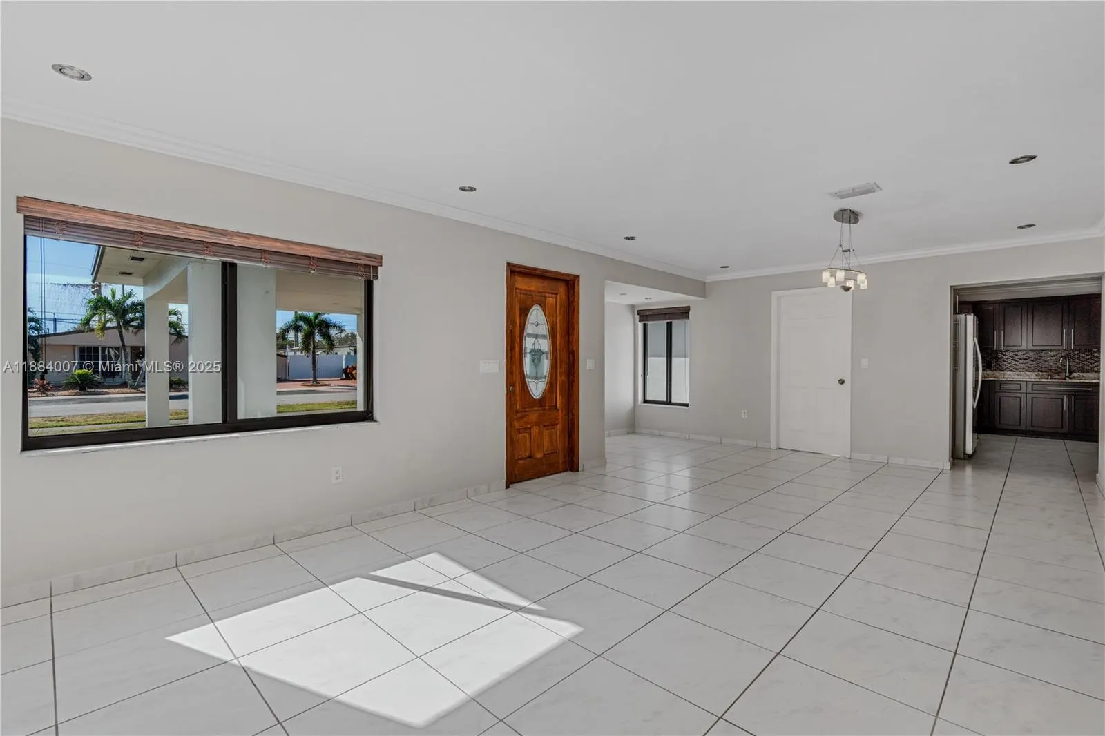 1231 W 60th Ter