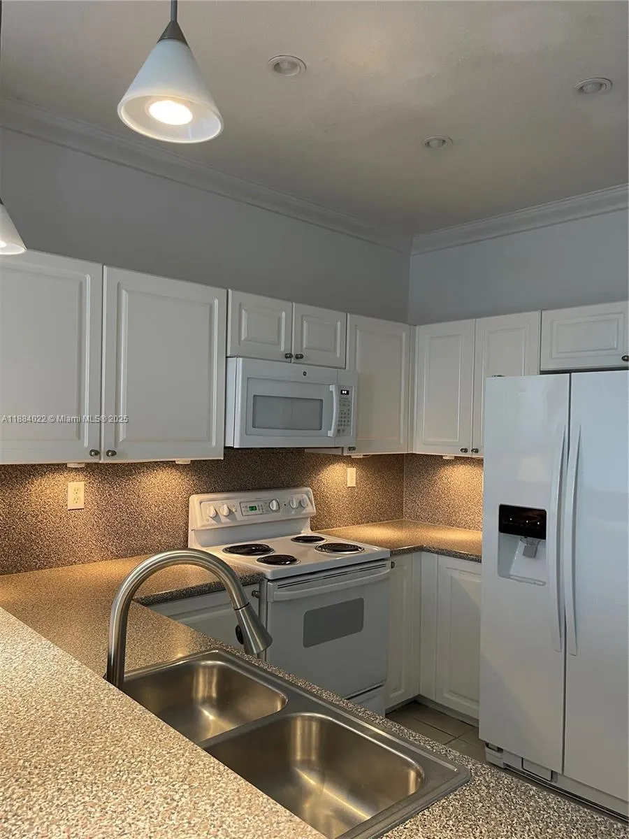 5430 NW 107th Ave, #609