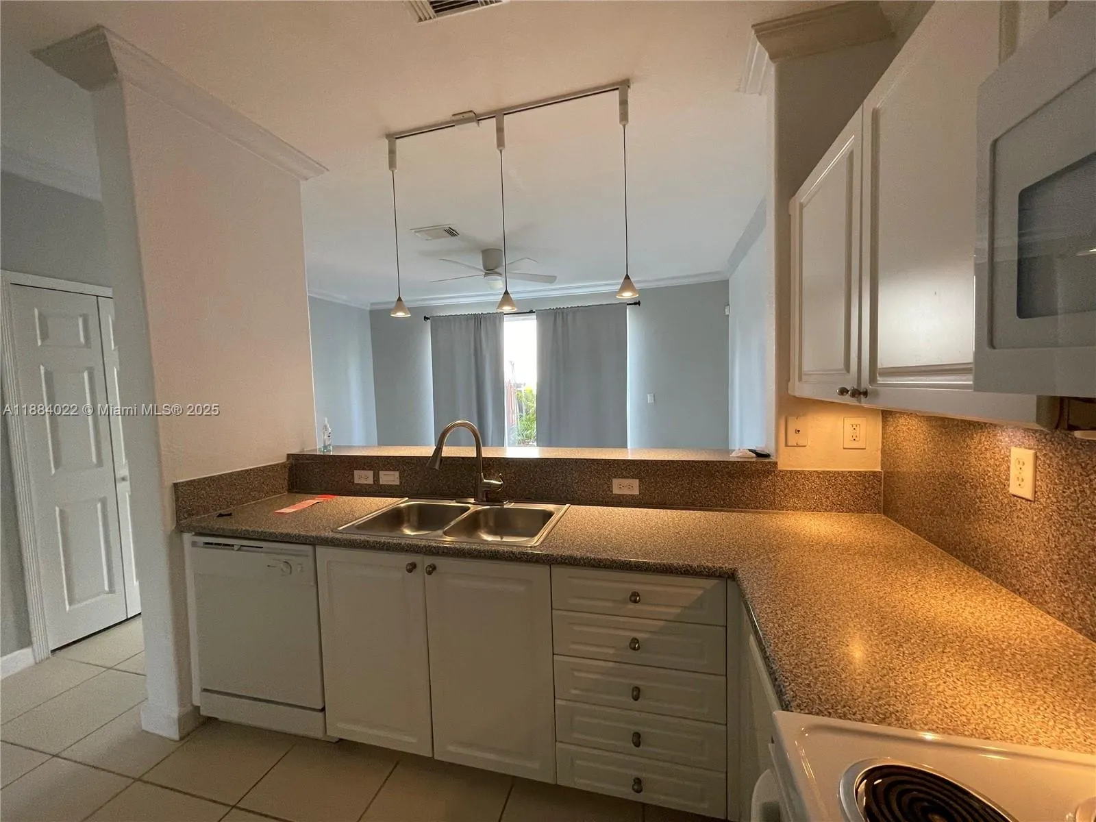 5430 NW 107th Ave, #609
