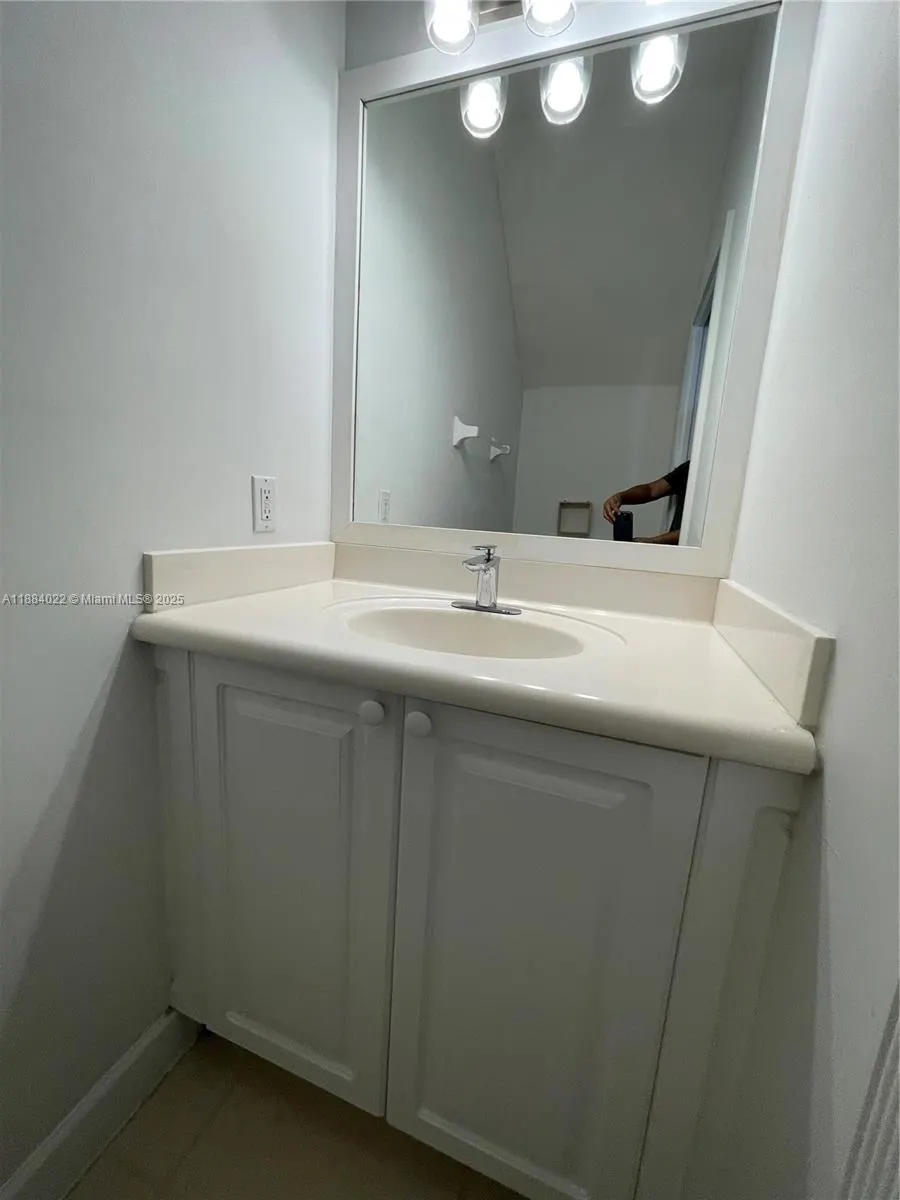 5430 NW 107th Ave, #609
