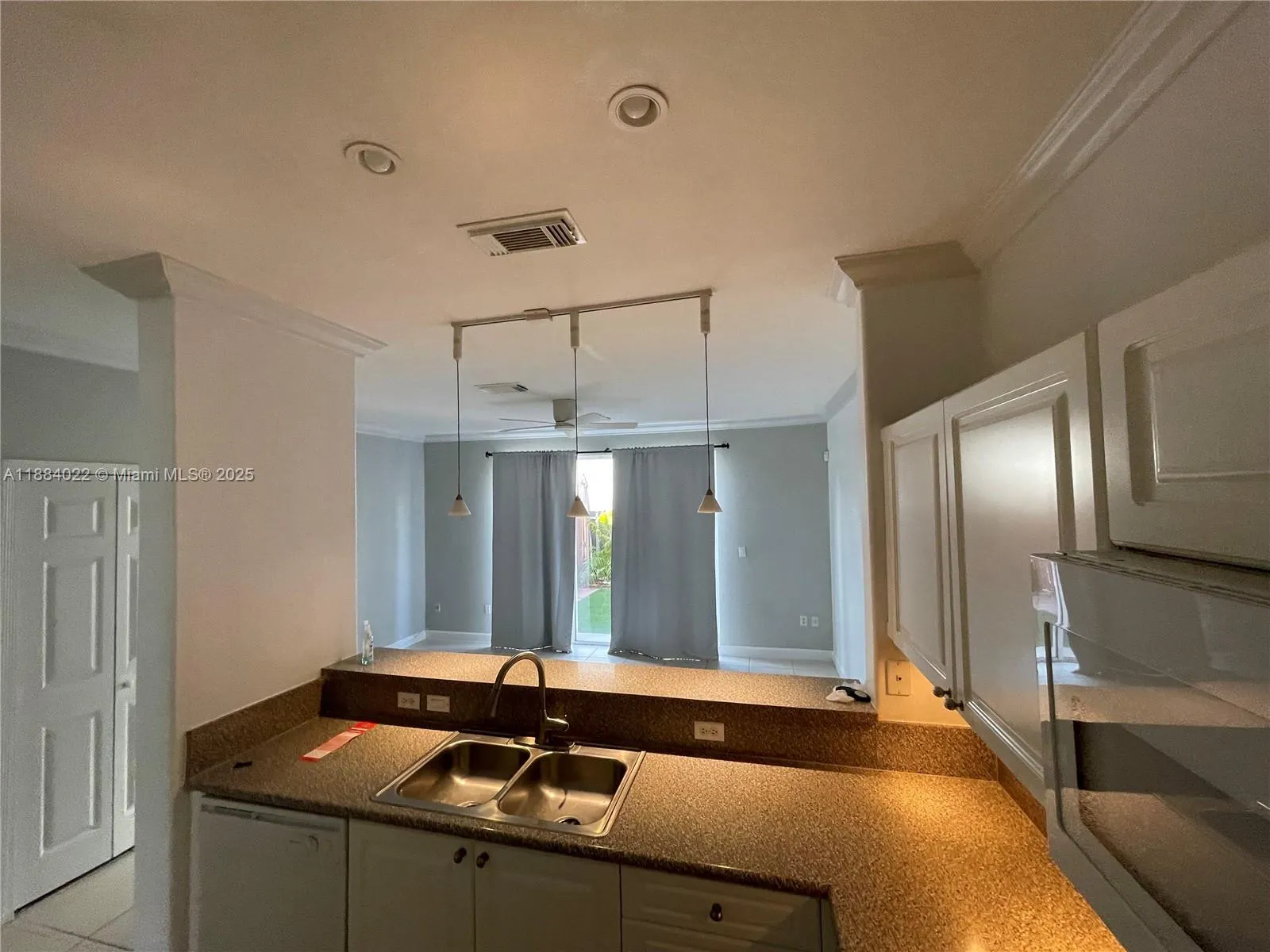 5430 NW 107th Ave, #609