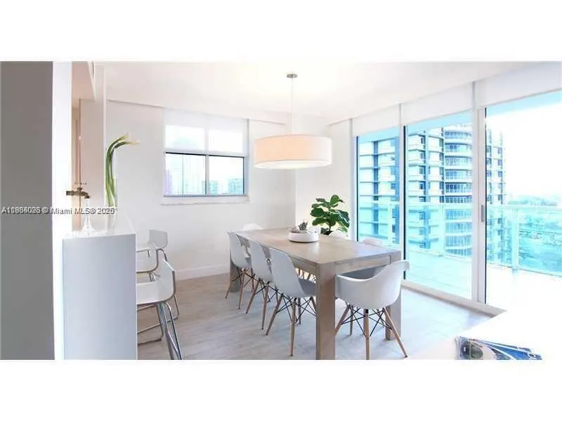 1250 S Miami Ave, #901