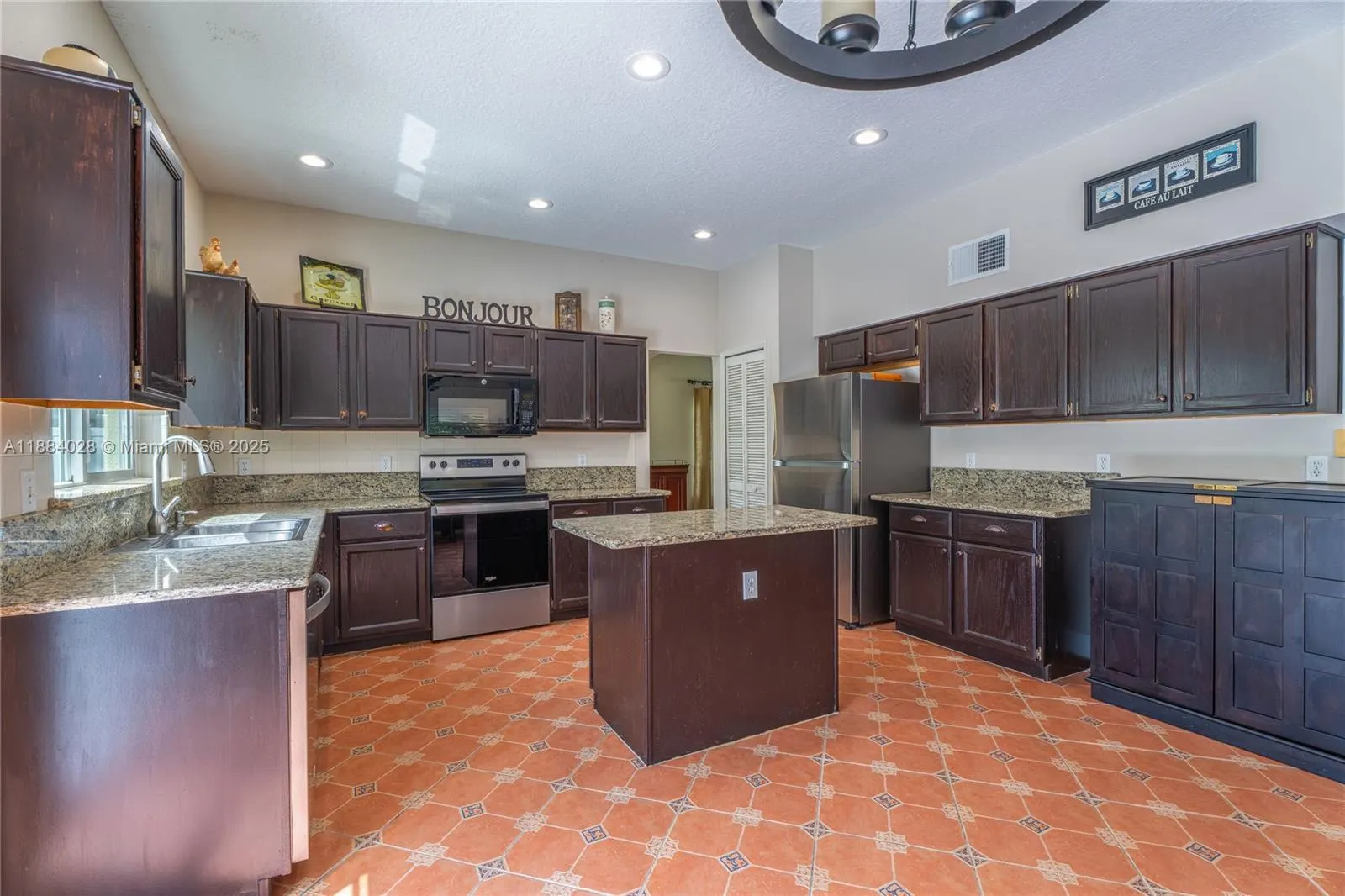 1963 S Prairie Dunes Ct