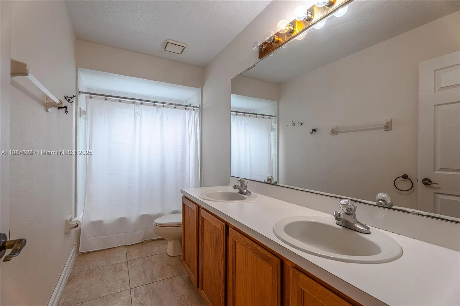 1963 S Prairie Dunes Ct