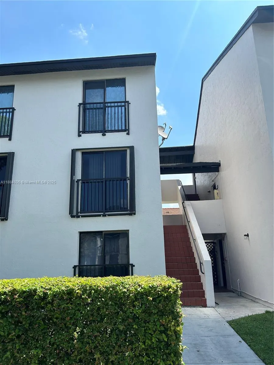 13045 SW 68 ST, #104