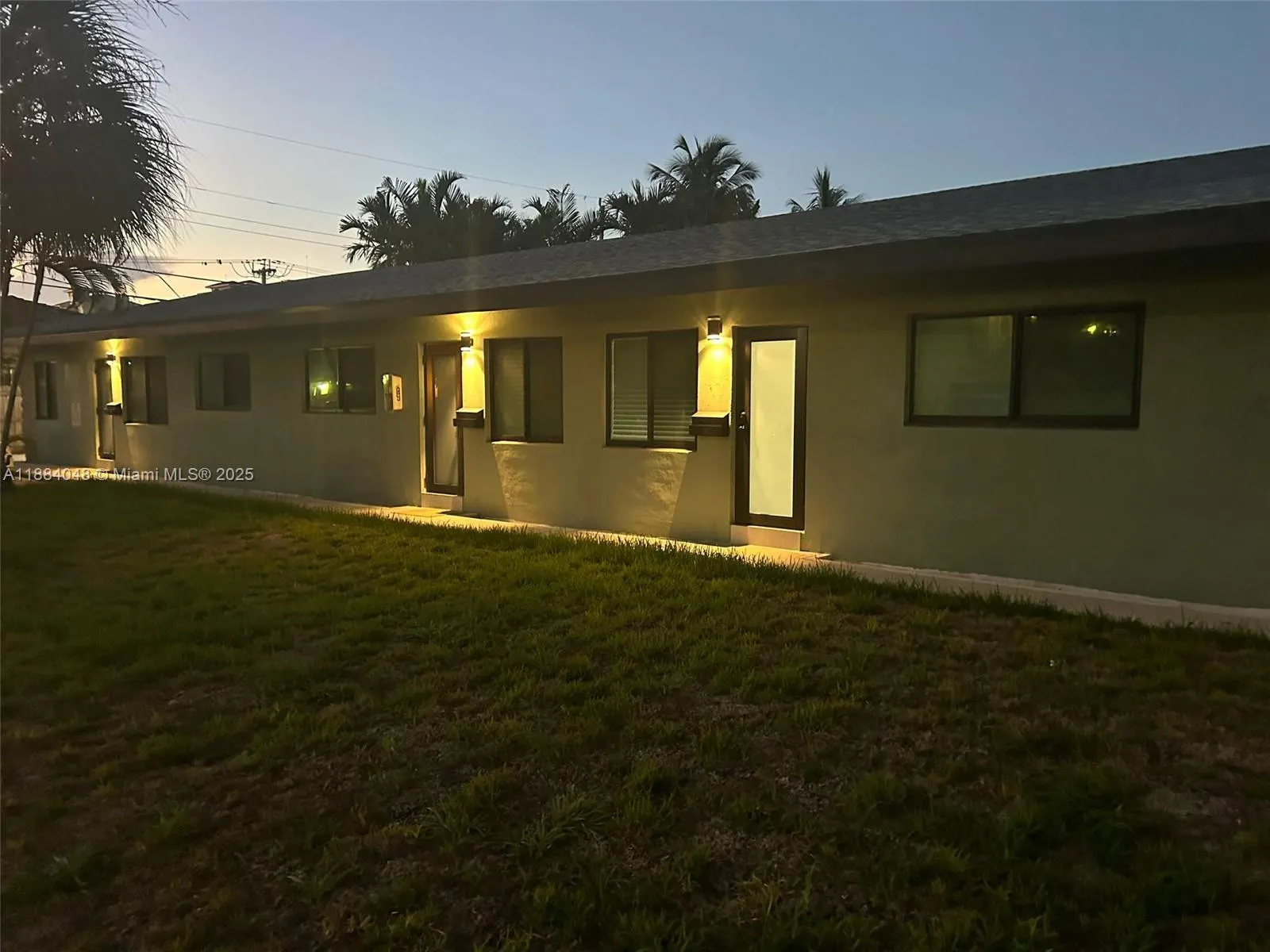 1050 NE 9th Ave, #1