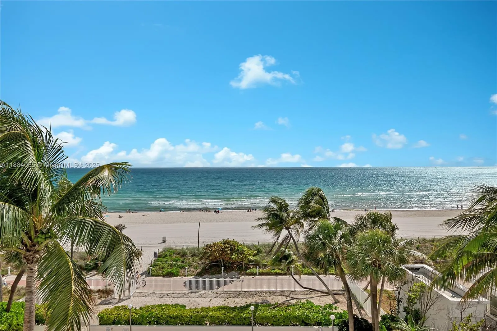 5415 Collins Ave, #506