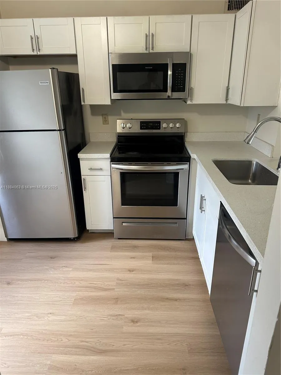 130 NW 60th Ave, #1-2
